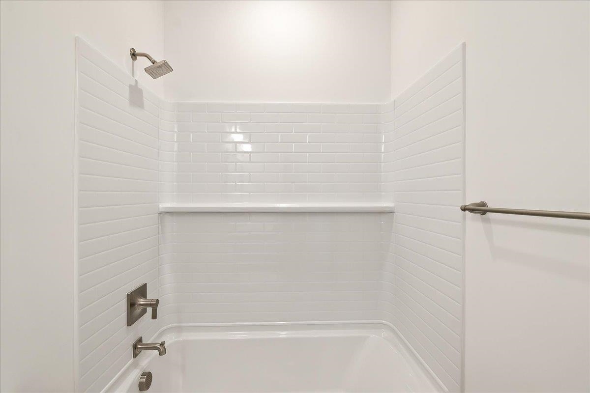 2049 Halton Oaks Drive Property Photo 21