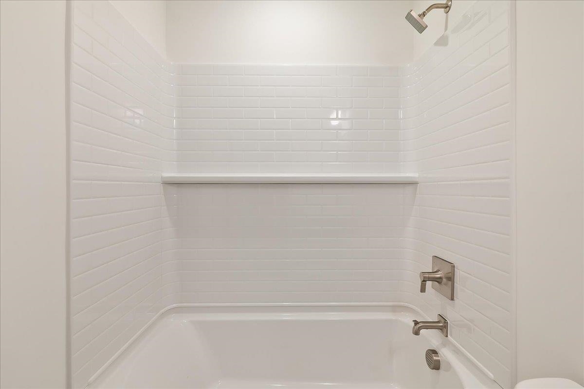 2049 Halton Oaks Drive Property Photo 22