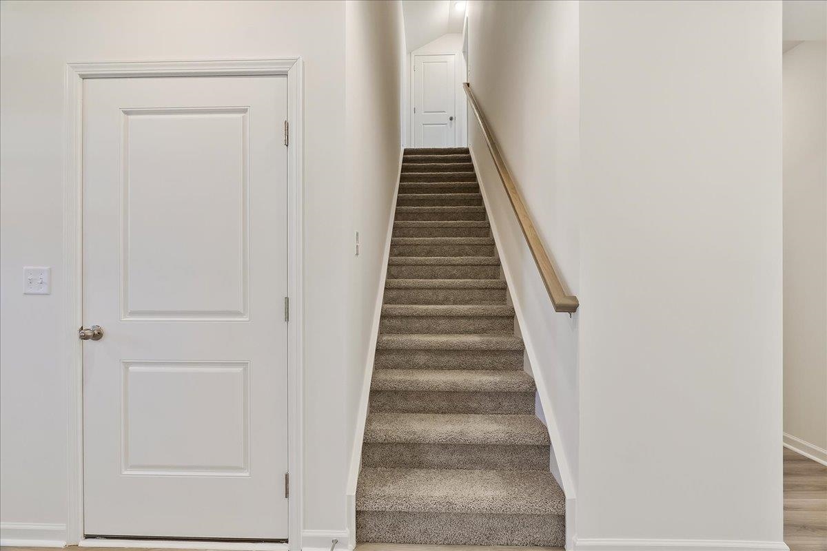 2049 Halton Oaks Drive Property Photo 28