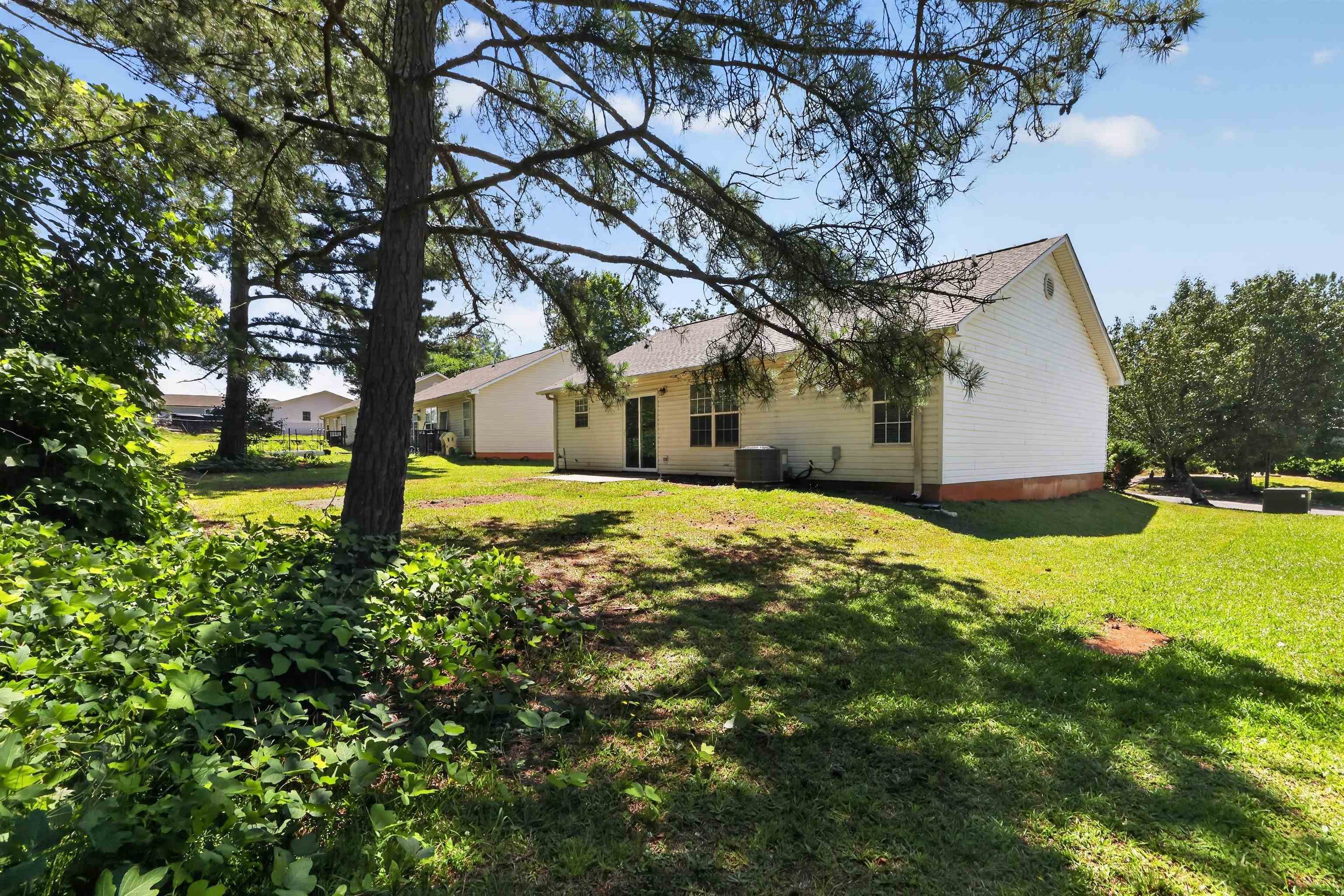 1836 Tamara Way Property Photo 3