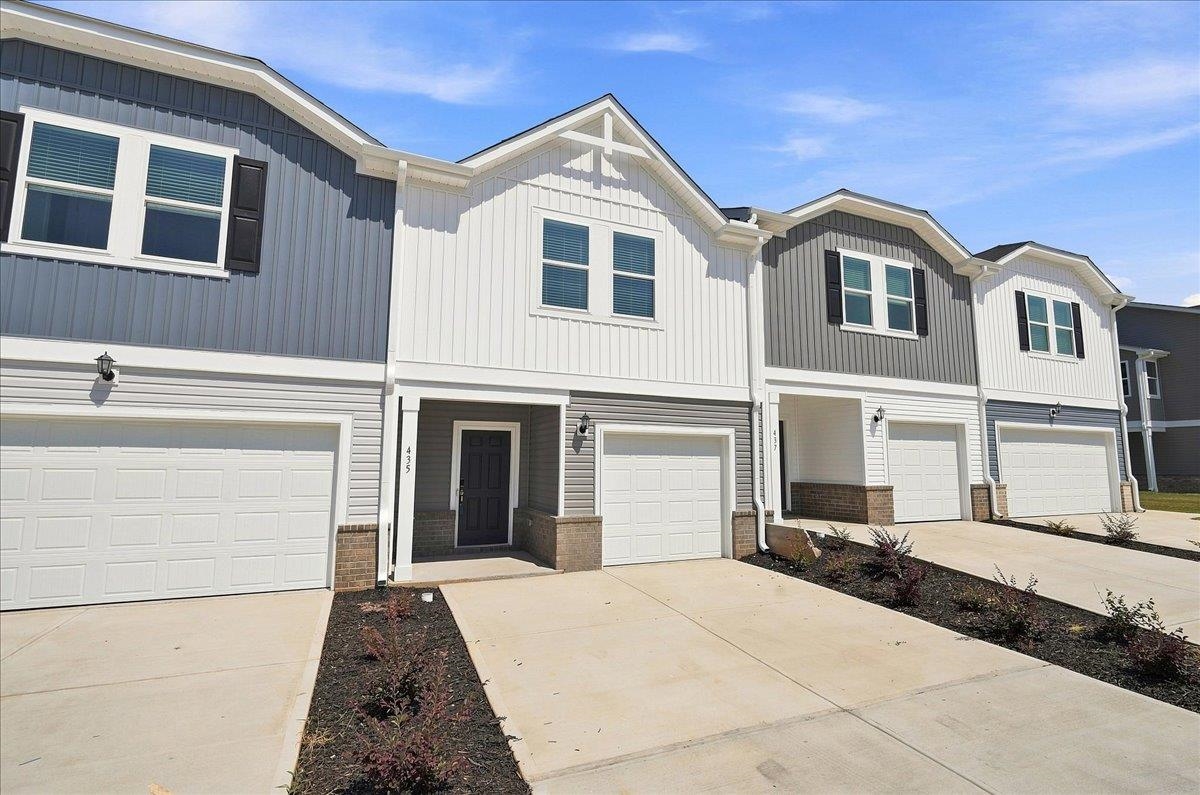 435 Blissful Court Property Photo 4