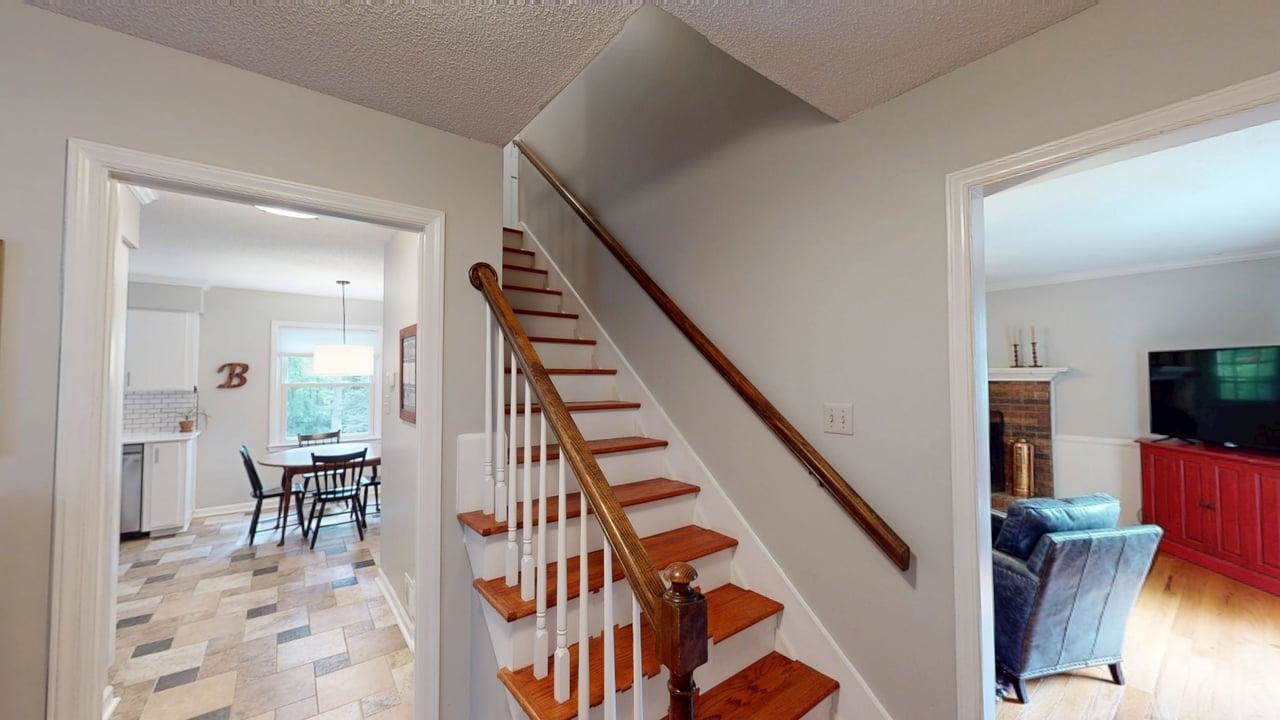 264 Heathwood Drive Property Photo 5