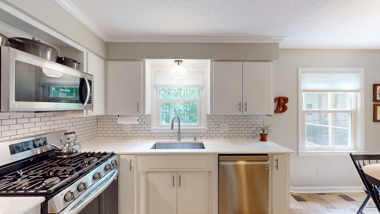 264 Heathwood Drive Property Photo 15