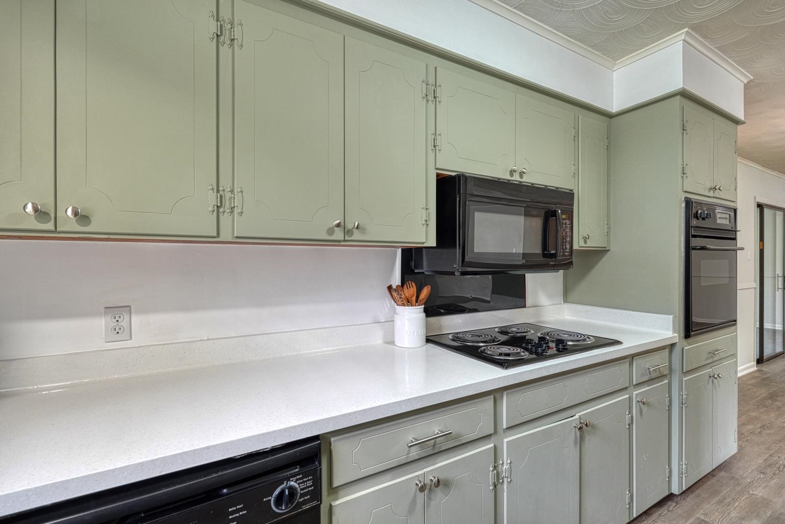 1291 Montview Street Property Photo 13