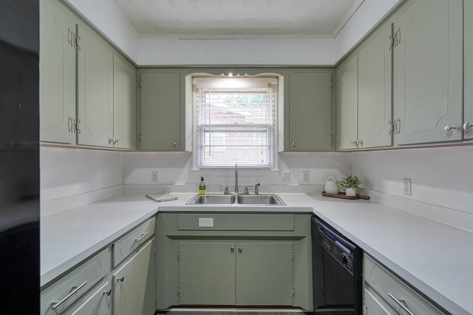 1291 Montview Street Property Photo 14