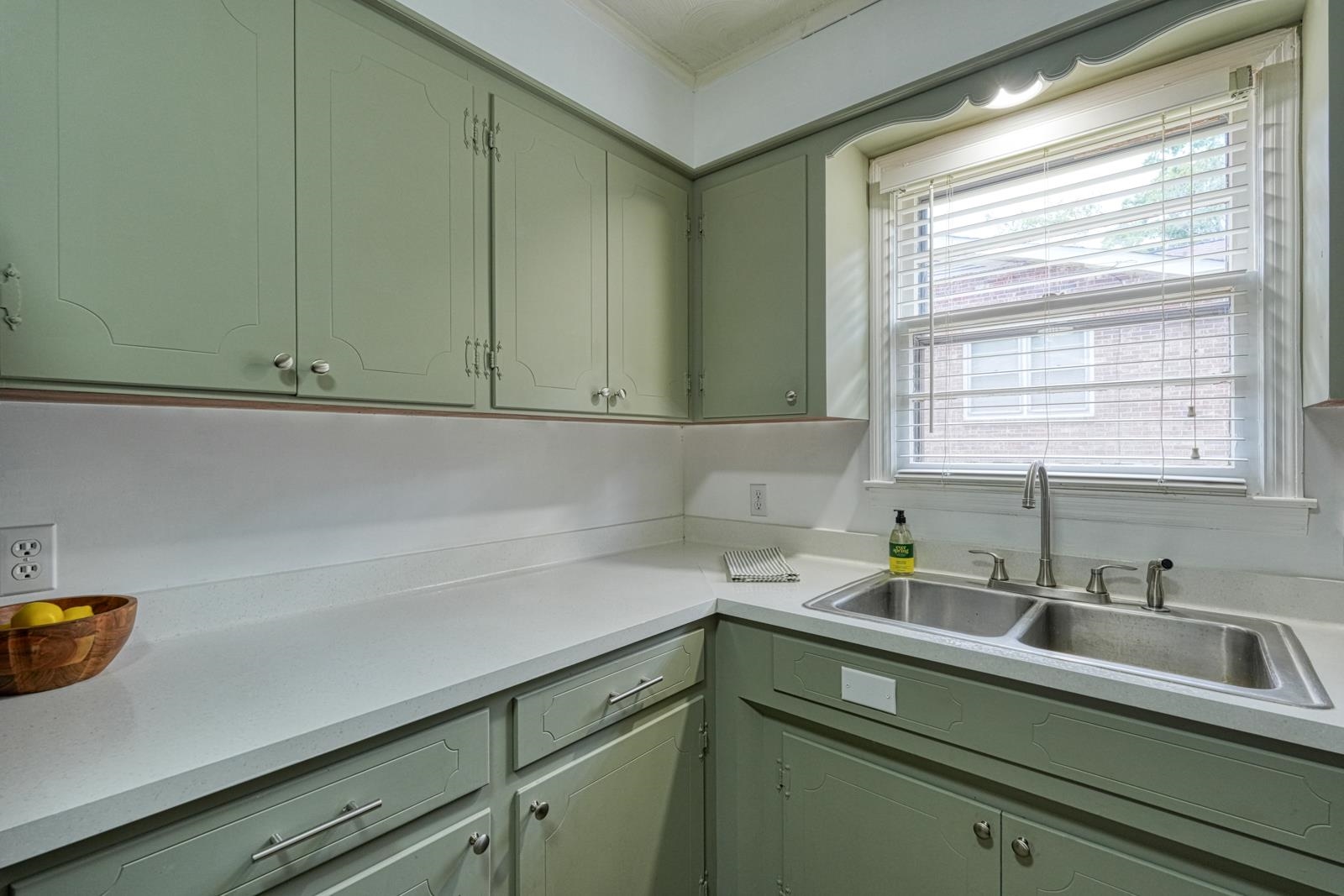 1291 Montview Street Property Photo 16