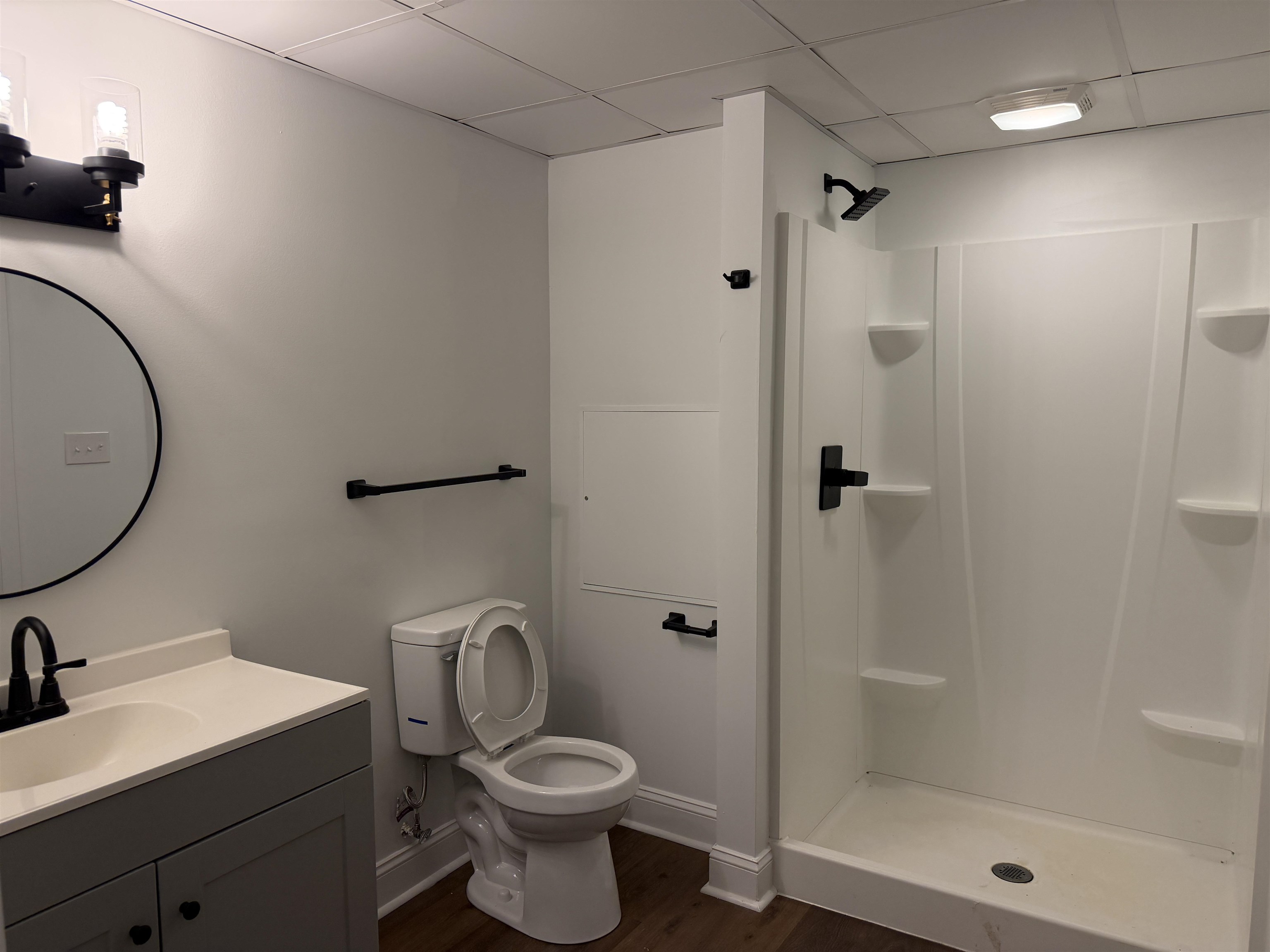 801 Magness Drive Property Photo 3