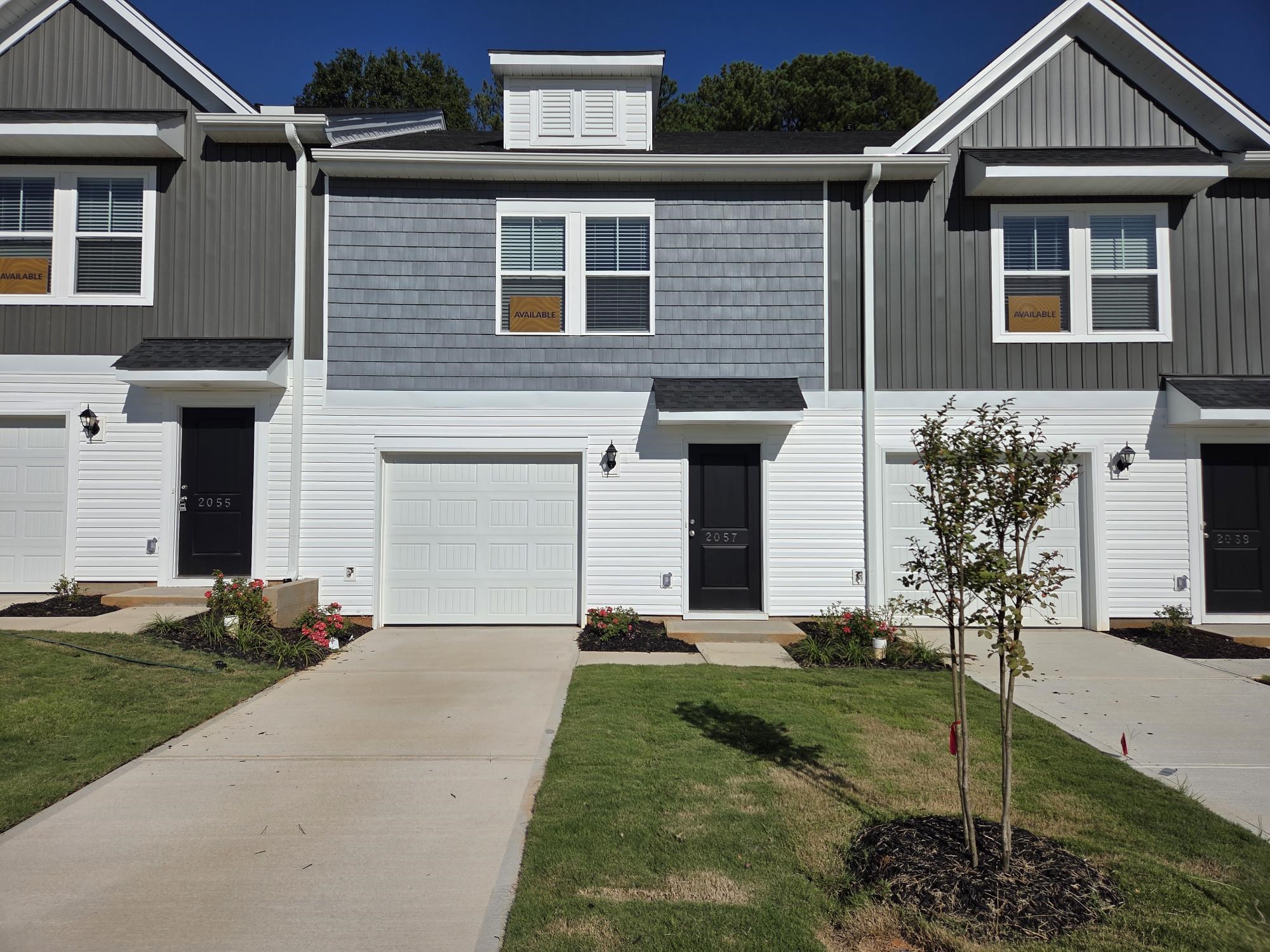 2061 Hillman Way Property Photo 4
