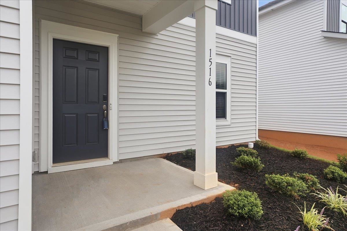 1516 Switchback Circle Property Photo 4