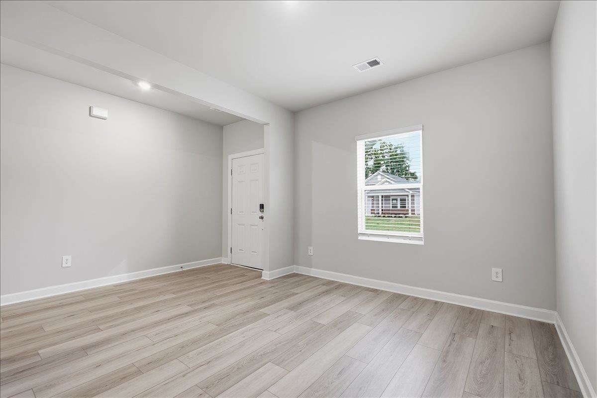 1517 Switchback Circle Property Photo 6