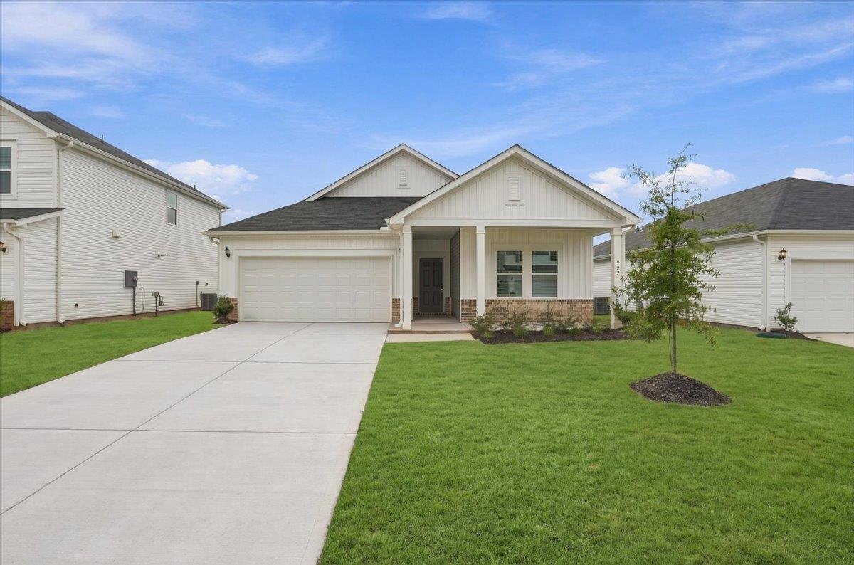 927 Rising Oak Court Property Photo 1