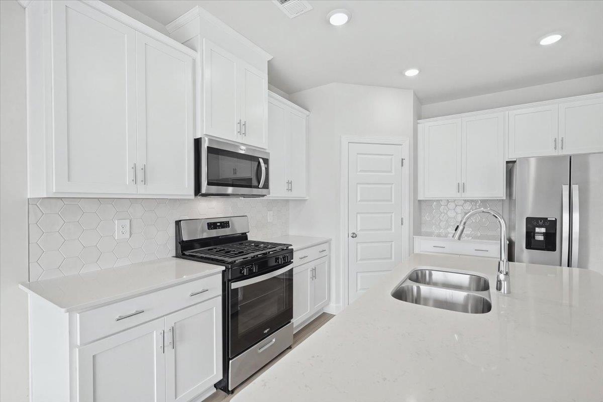 927 Rising Oak Court Property Photo 13