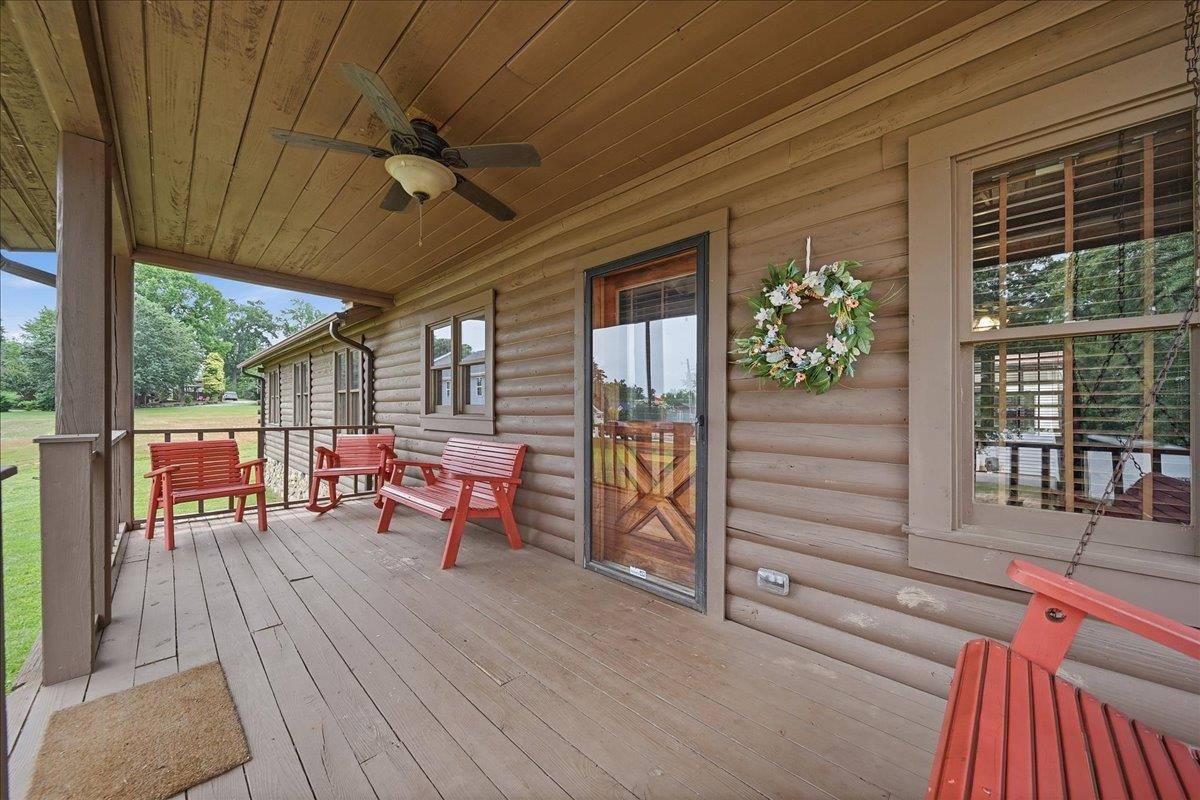 60 Lakeside Drive Property Photo 6