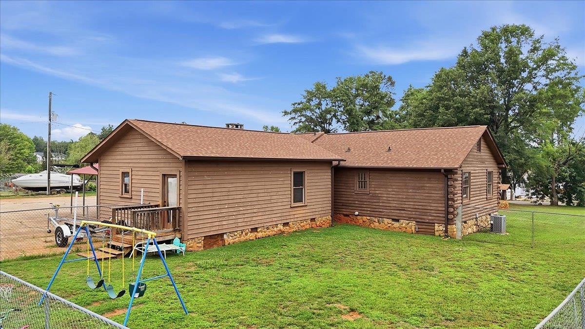 60 Lakeside Drive Property Photo 25