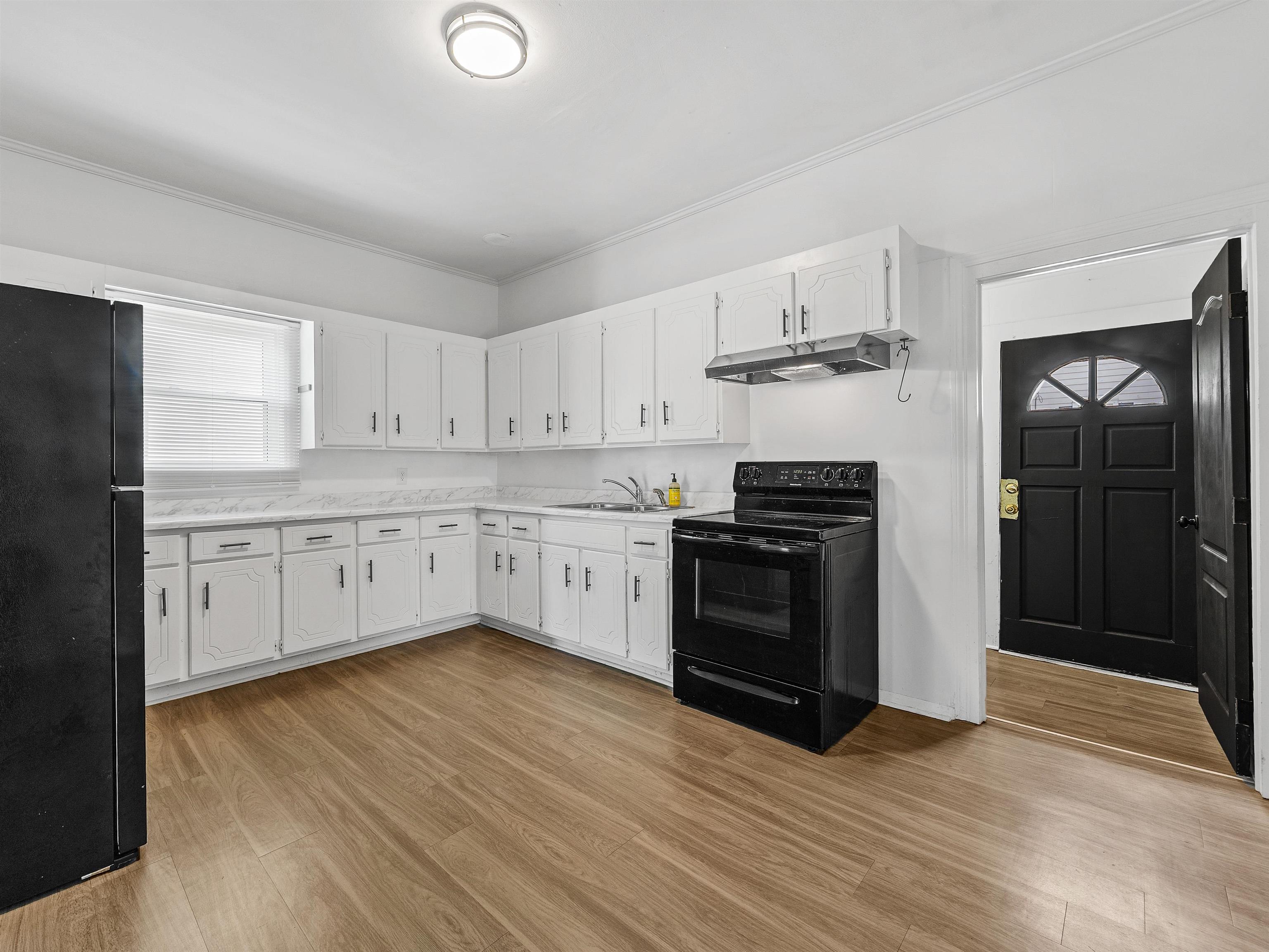 52 Hutchins Street Property Photo 6