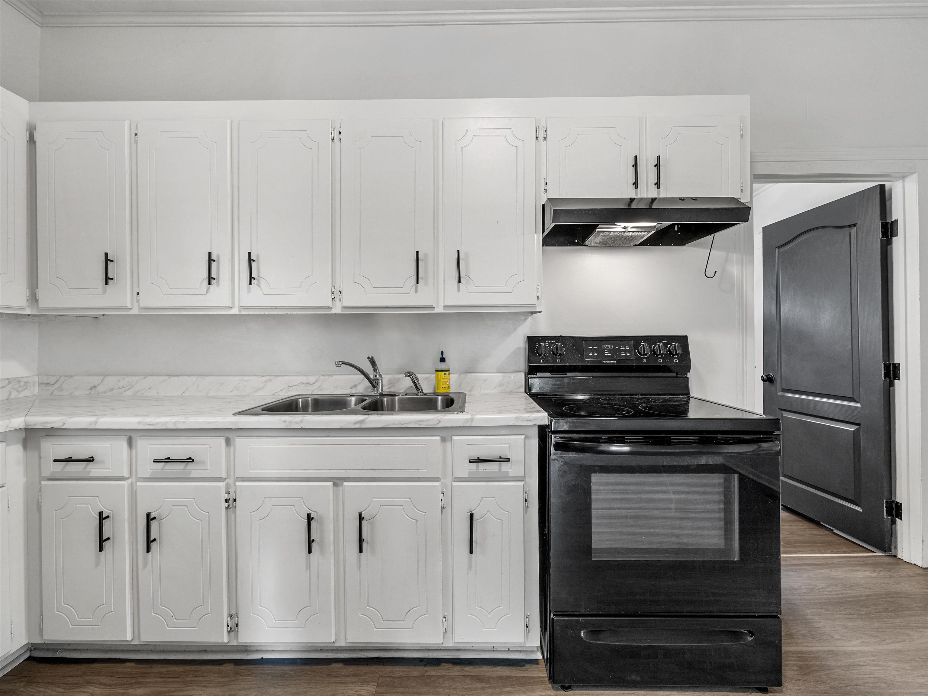 52 Hutchins Street Property Photo 8