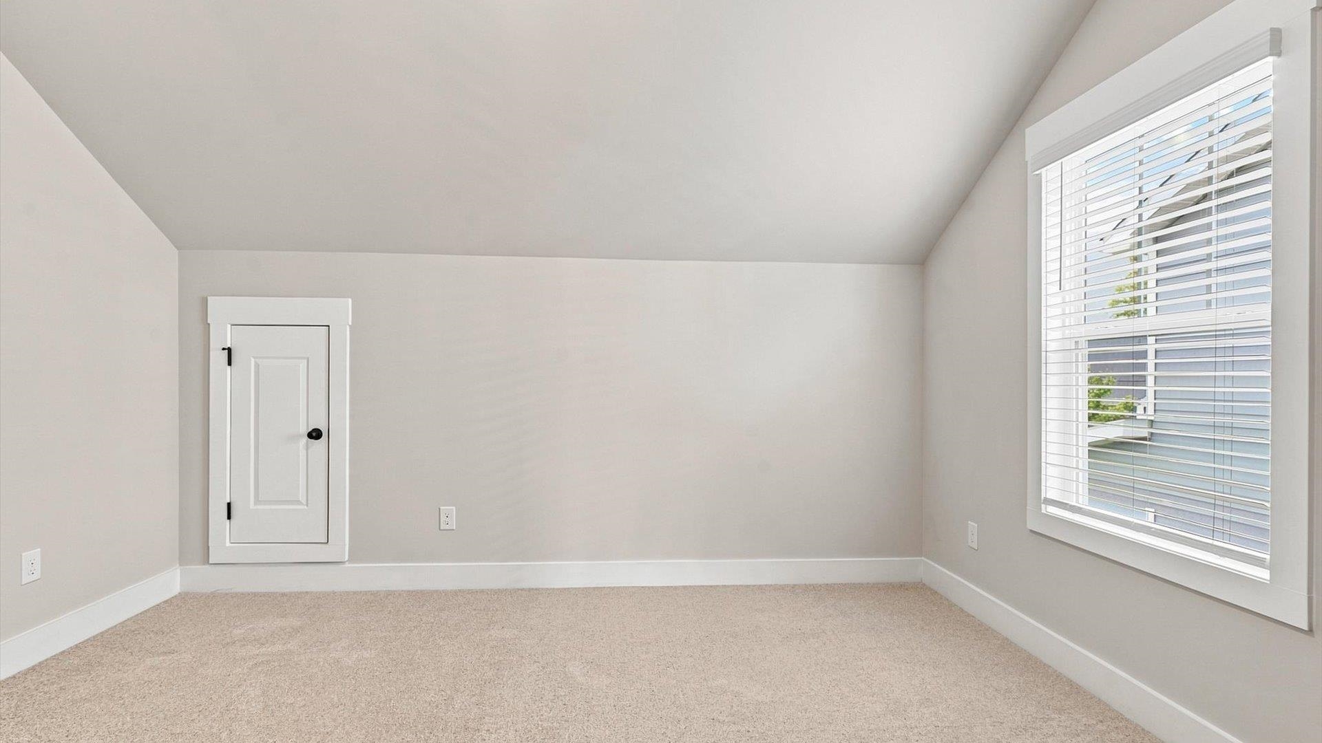 12136 Mahogany Circle Property Photo 24