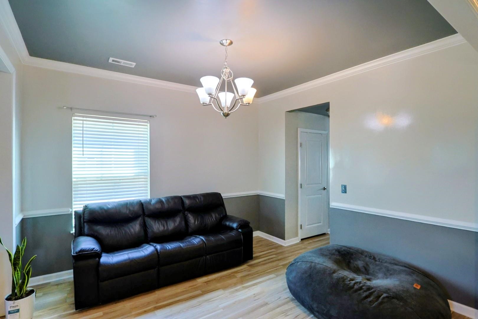 725 Ethridge Point Property Photo 3