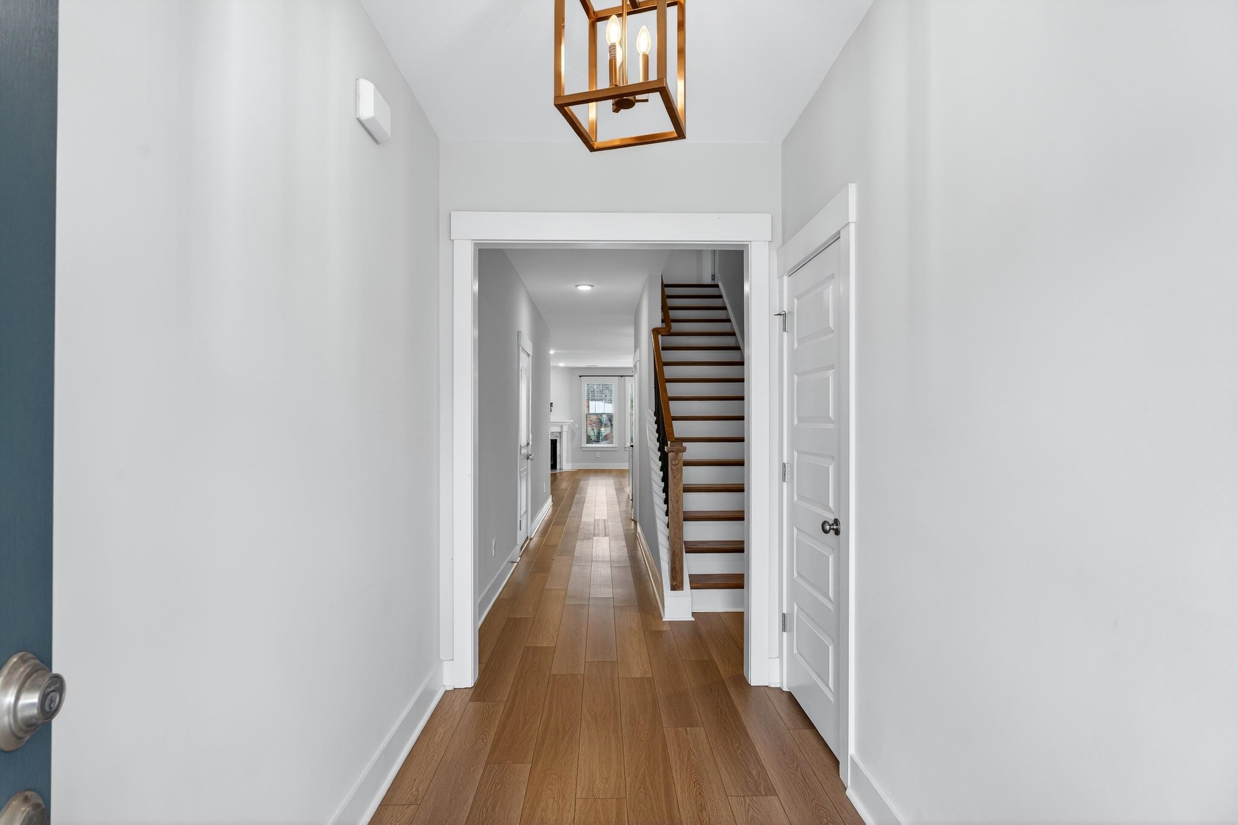 109 Woodcross Drive Property Photo 3