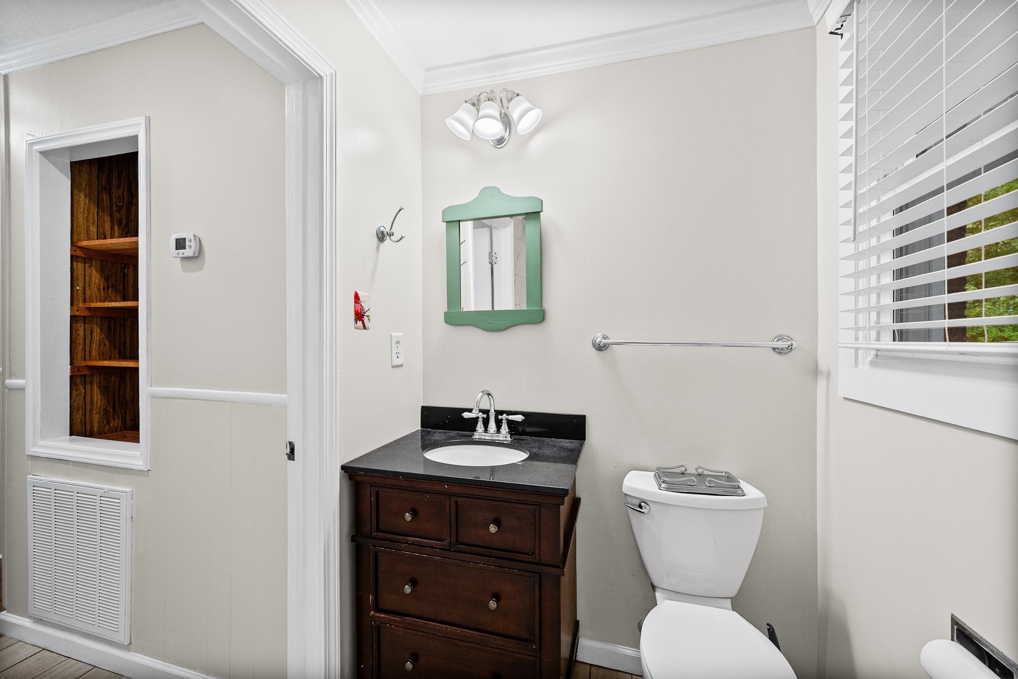 17 Eisenhower Drive Property Photo 15