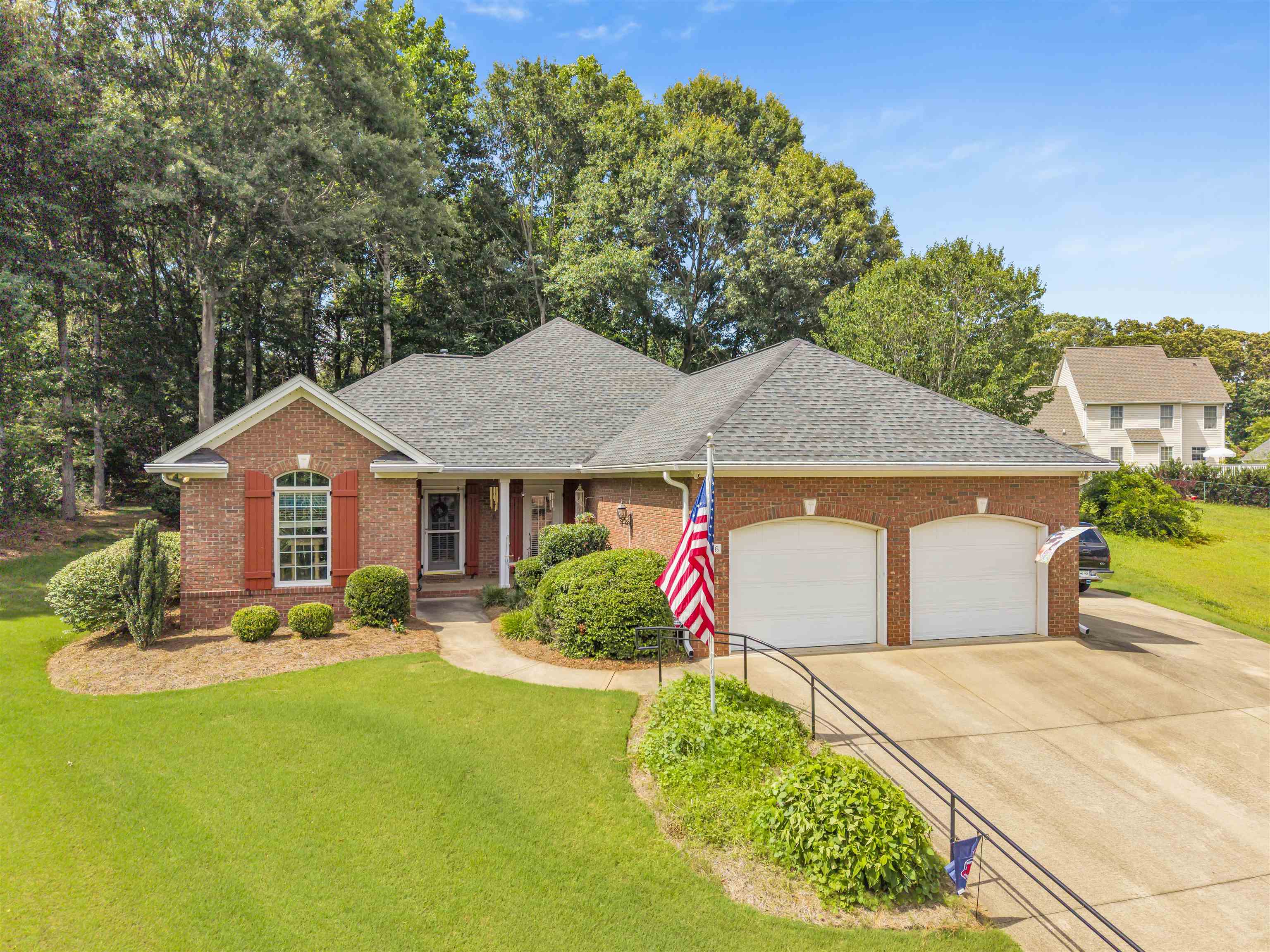 726 Moonridge Drive Property Photo 3