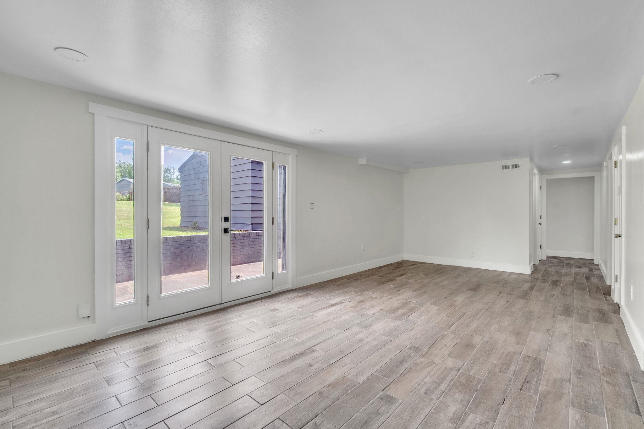 1 W Golden Strip Drive Property Photo 15