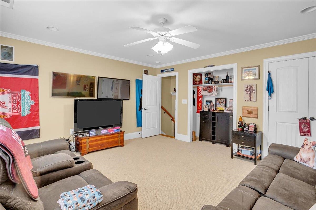 409 Arthurs Court Property Photo 29