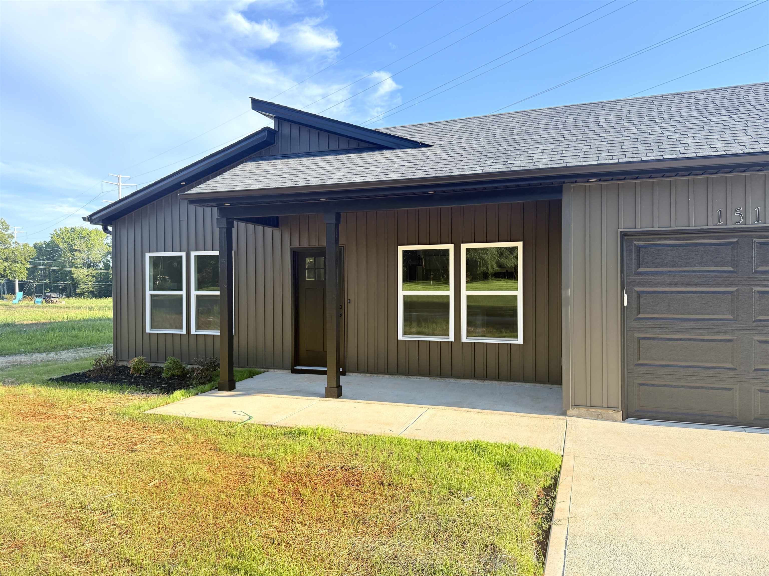 1519 Settle Road Property Photo 2