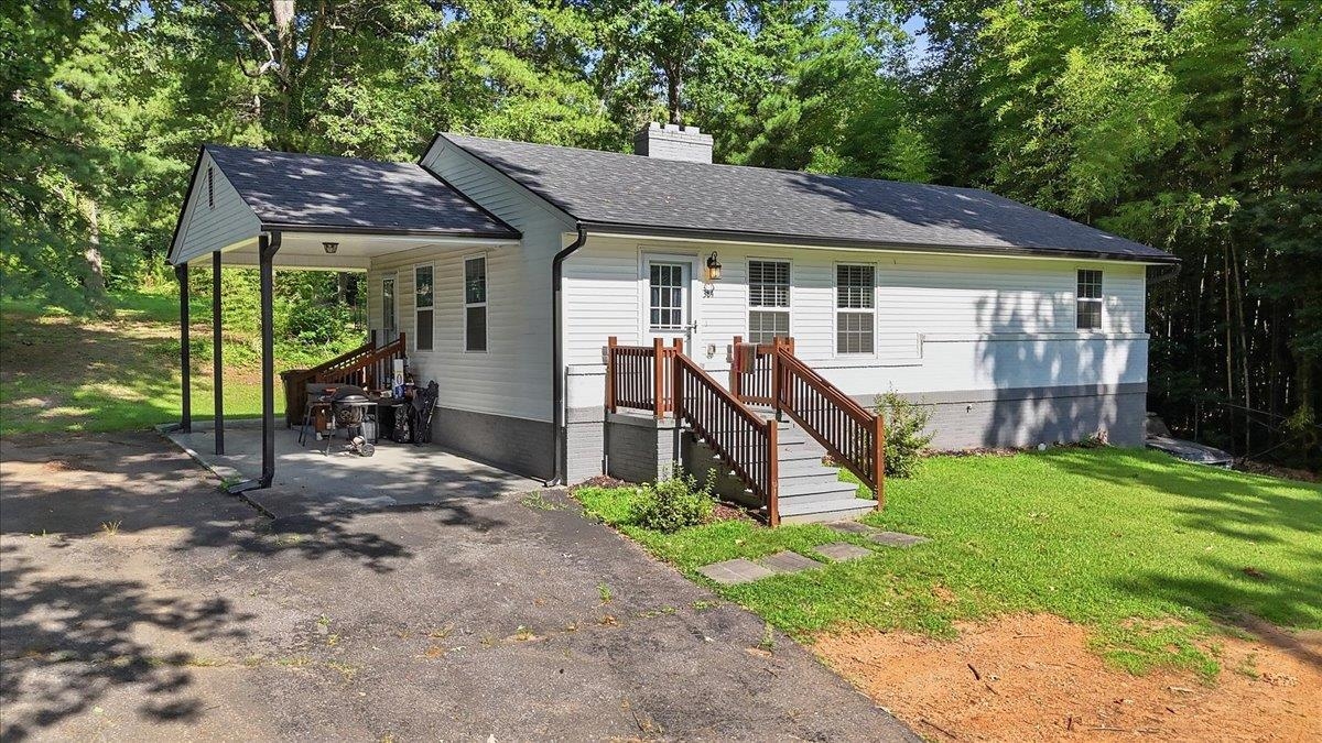 384 Ammons Rd Property Photo 2