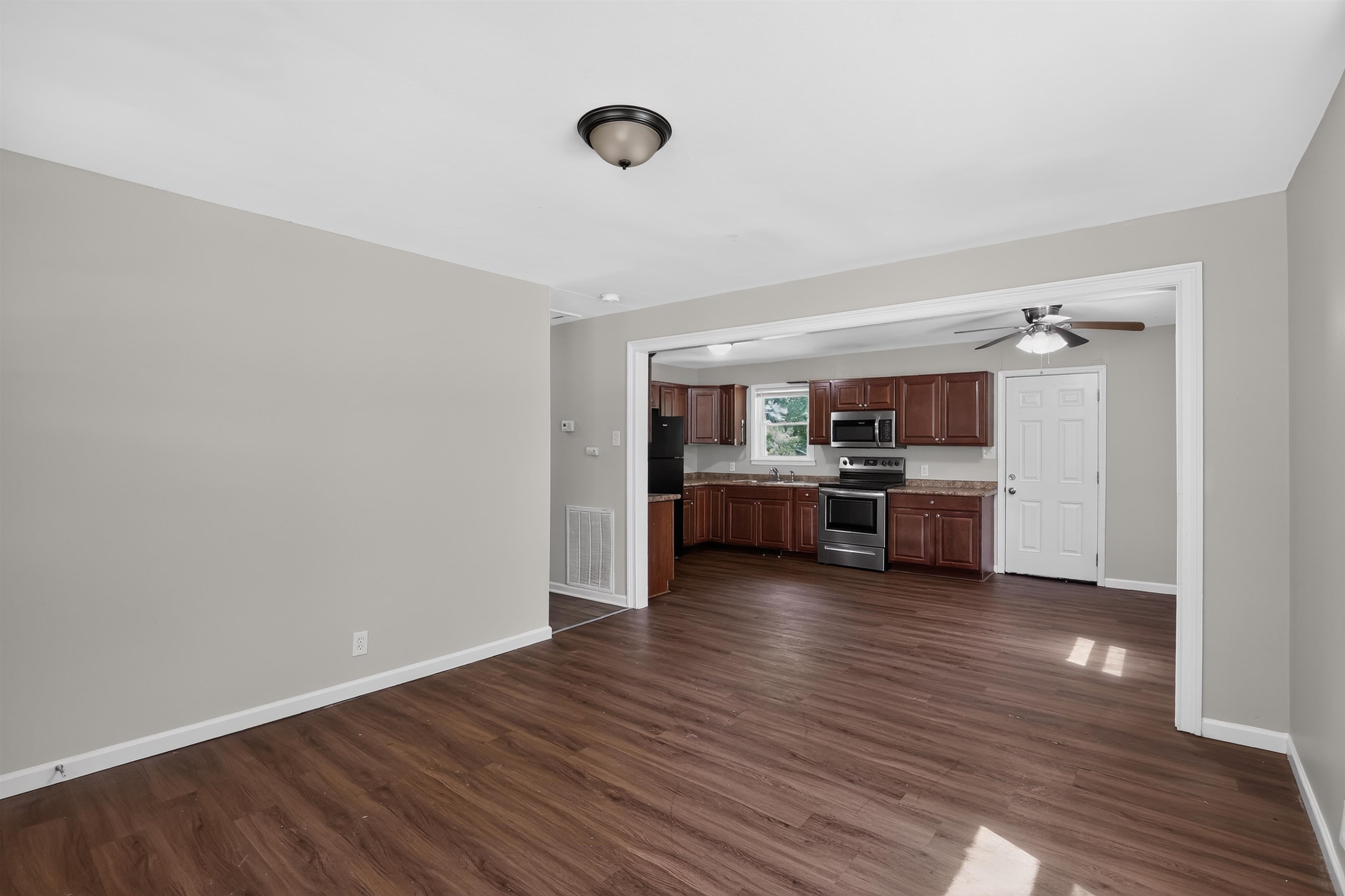 720 Wofford Street Property Photo 3
