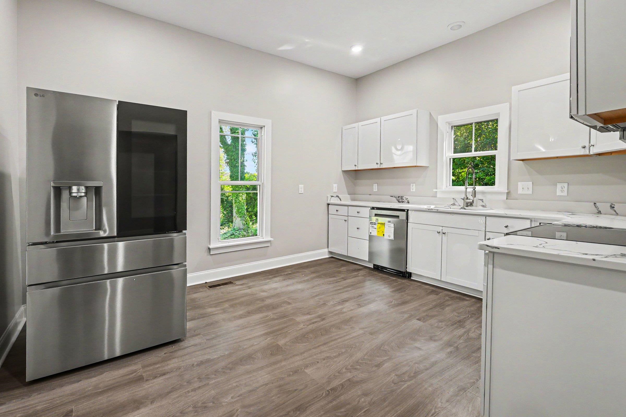 303 E Park Avenue Property Photo 10