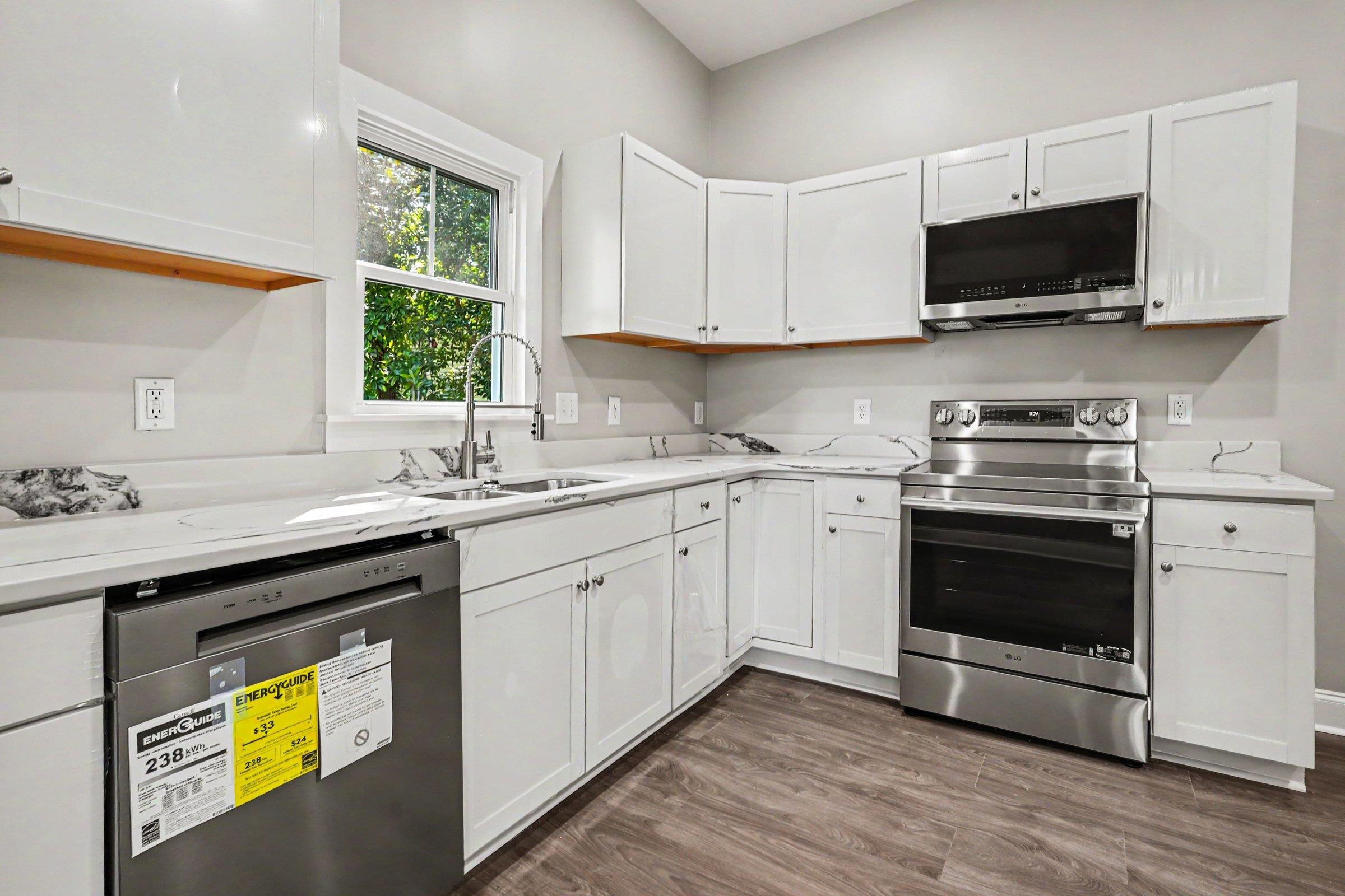 303 E Park Avenue Property Photo 11