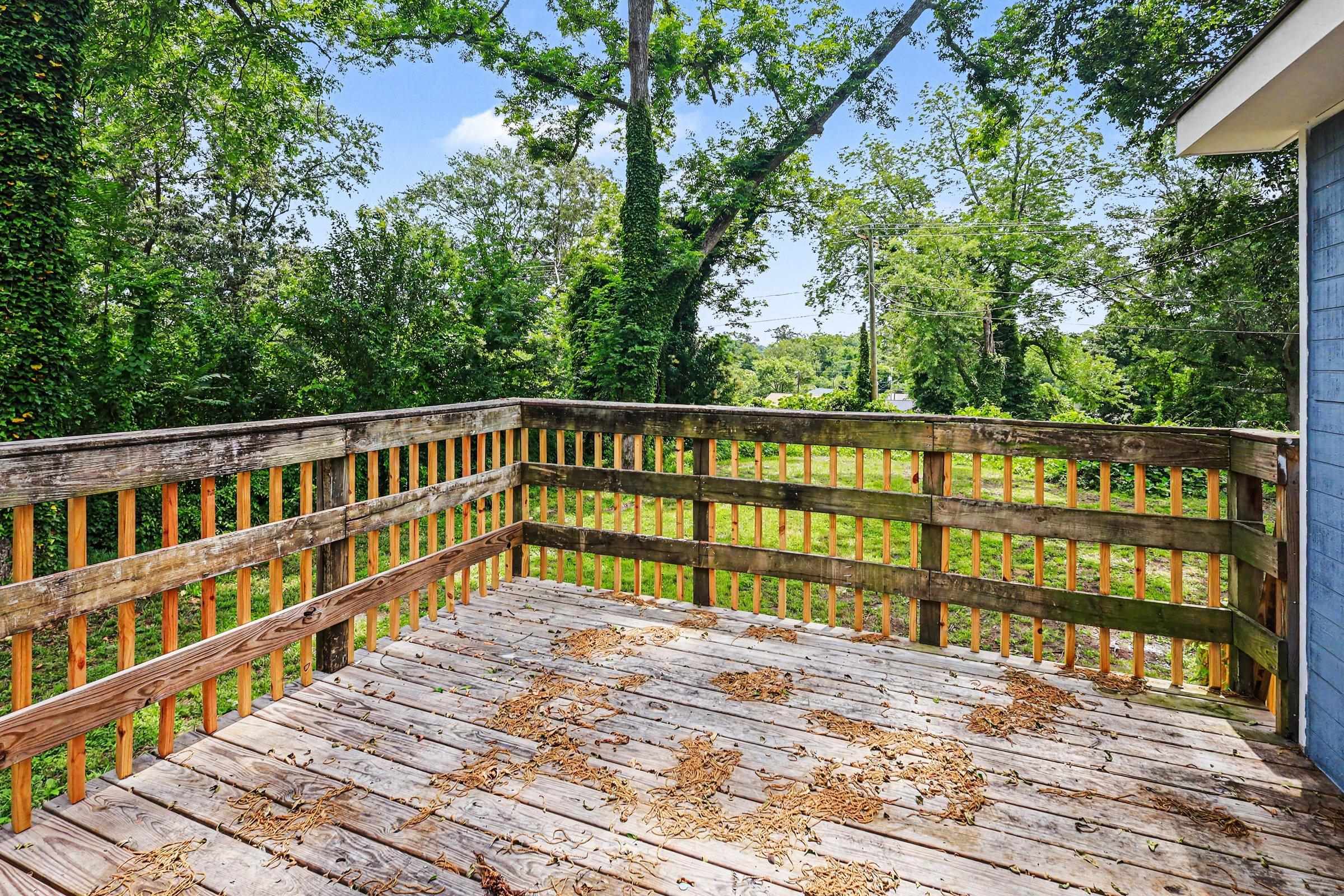 303 E Park Avenue Property Photo 43