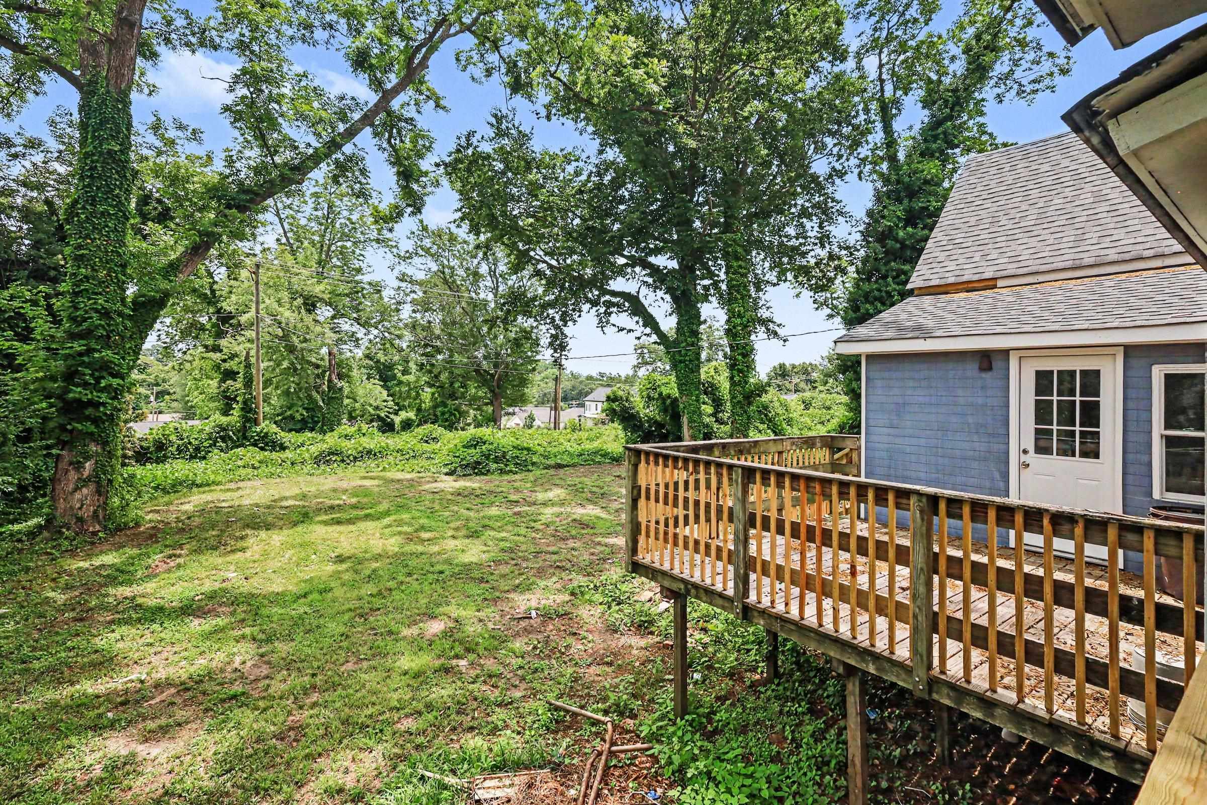 303 E Park Avenue Property Photo 45