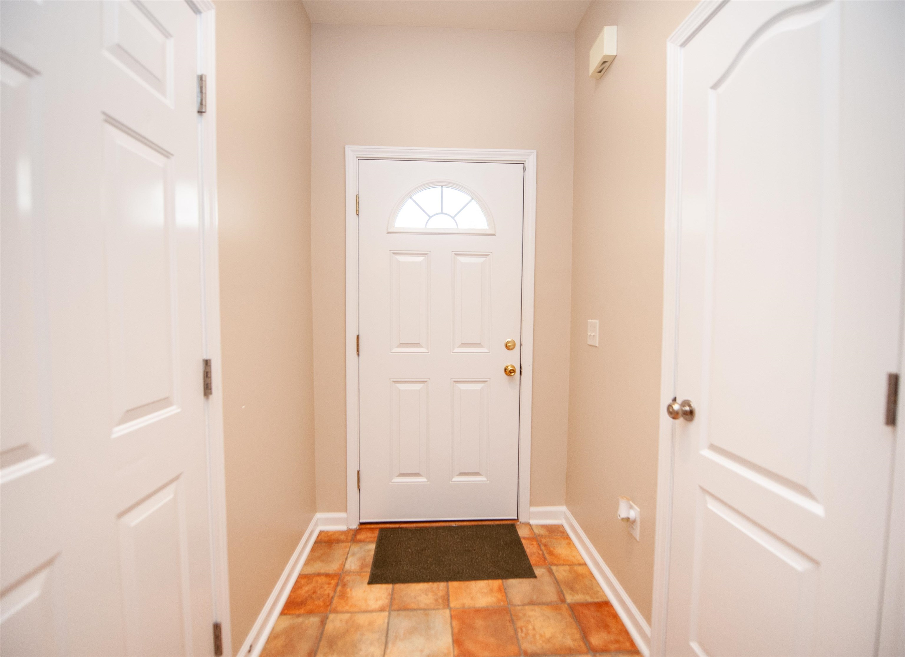555 Clairidge Drive Property Photo 2