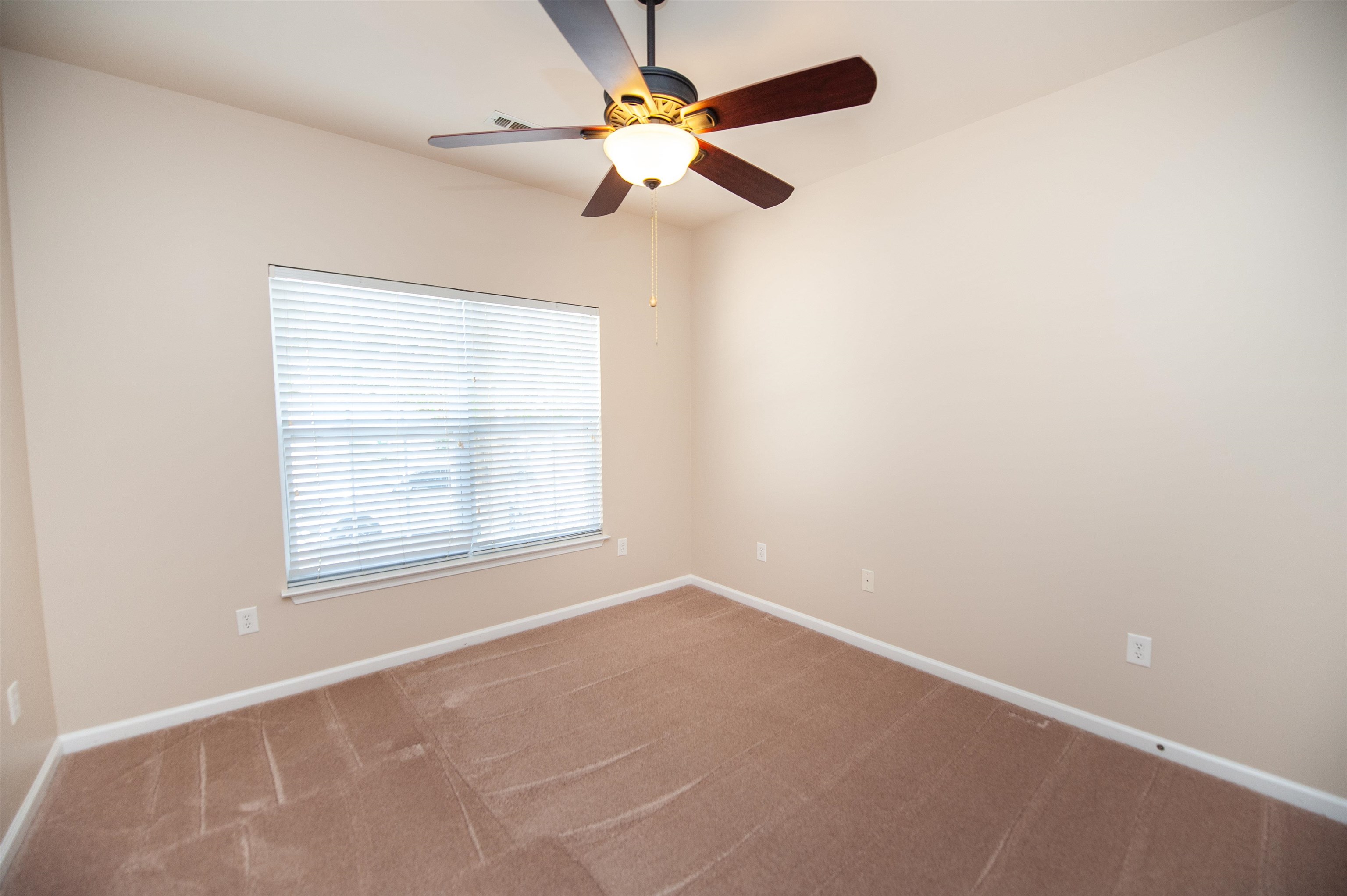 555 Clairidge Drive Property Photo 10