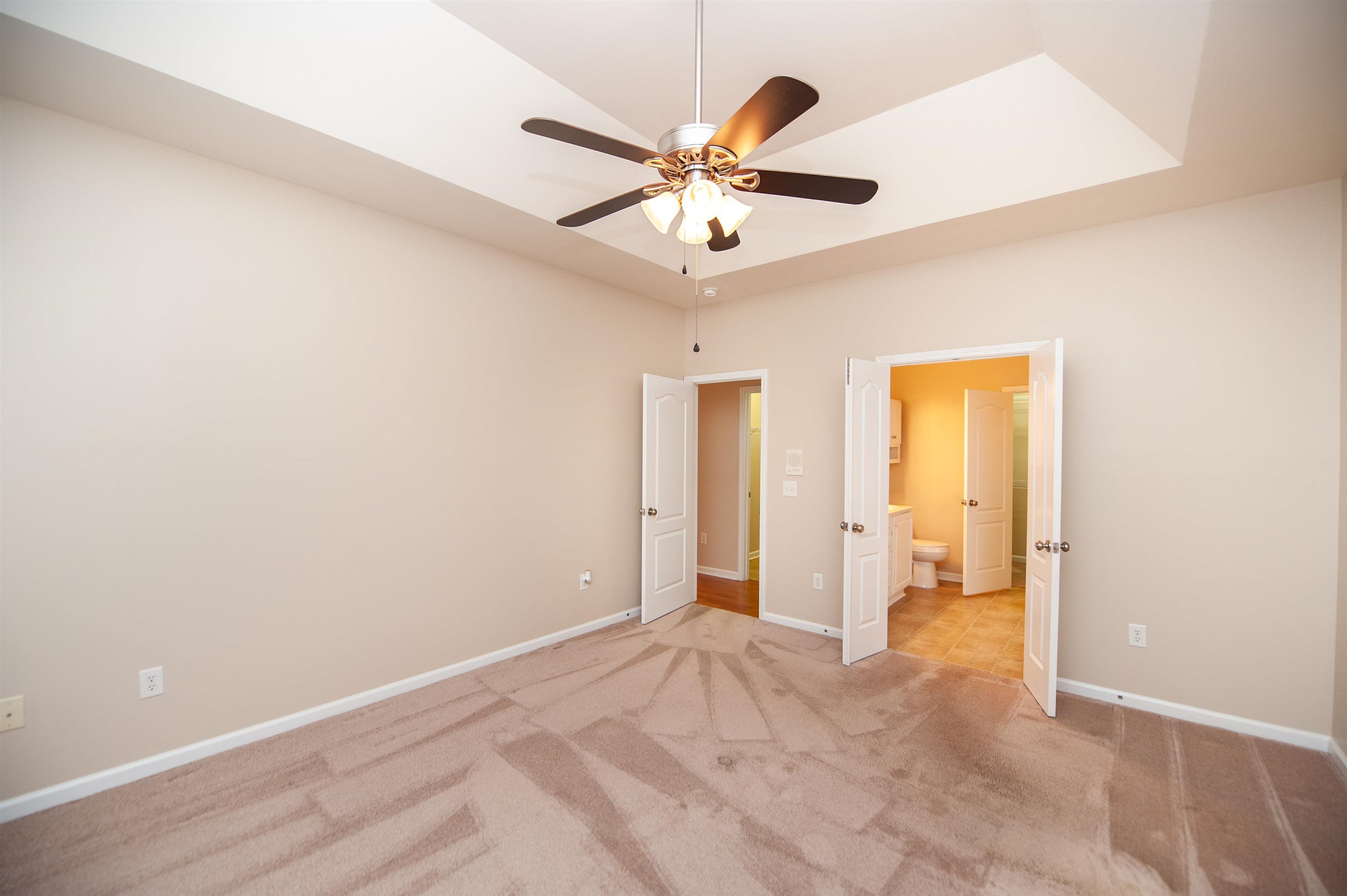 555 Clairidge Drive Property Photo 18