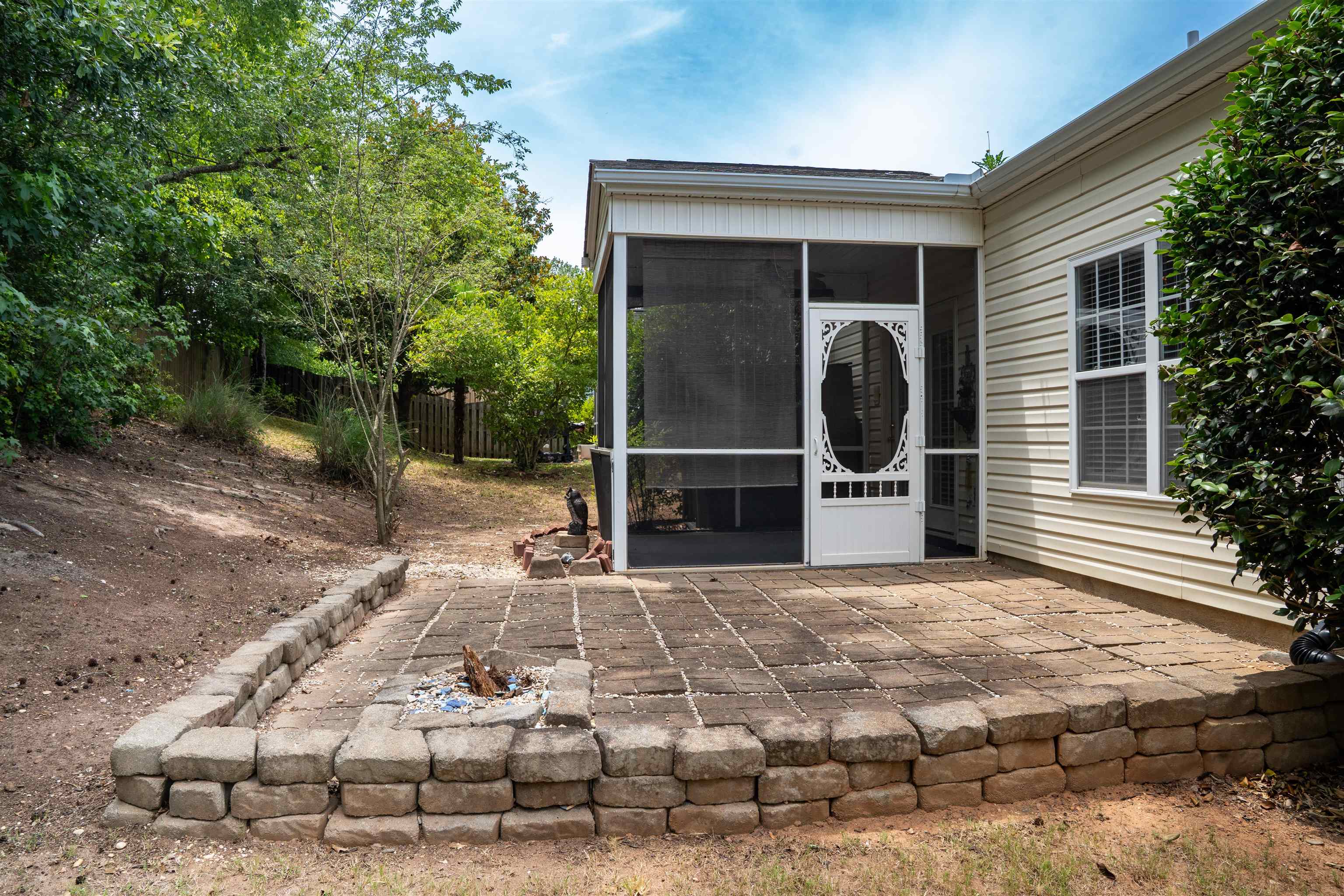 555 Clairidge Drive Property Photo 25