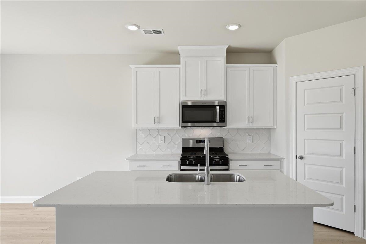 935 Rising Oak Court Property Photo 8