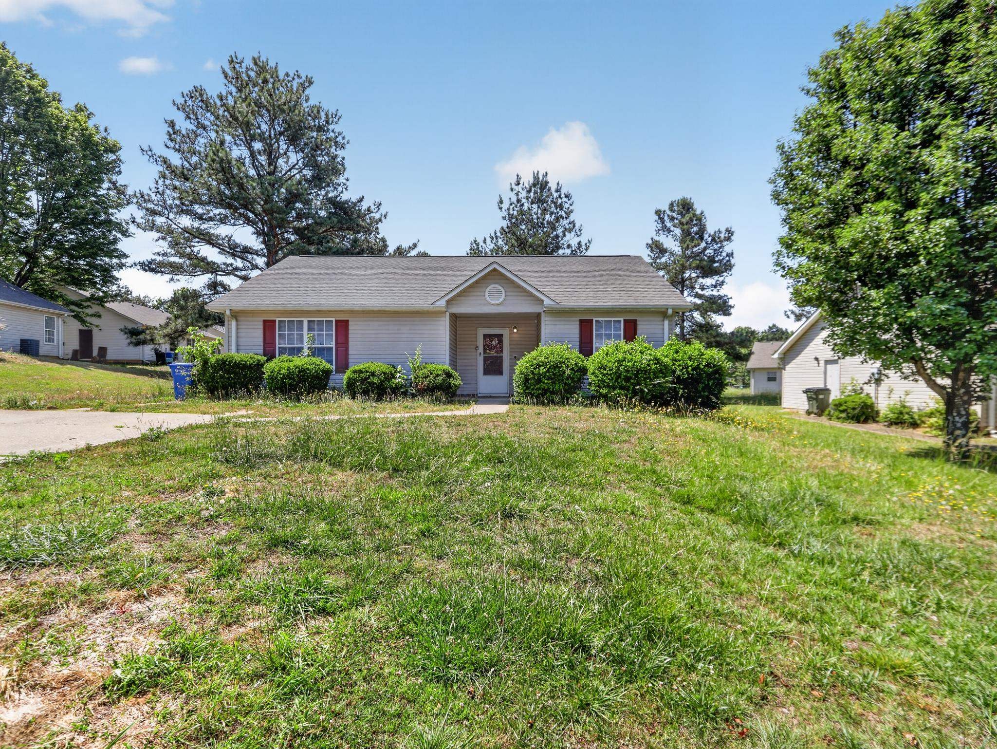 1833 Tamara Way Property Photo 1