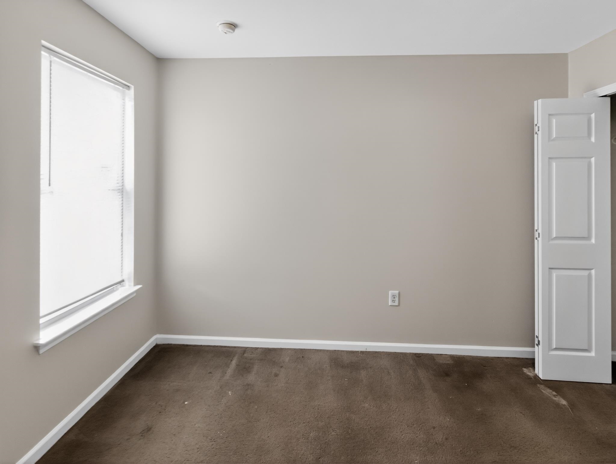 1833 Tamara Way Property Photo 7