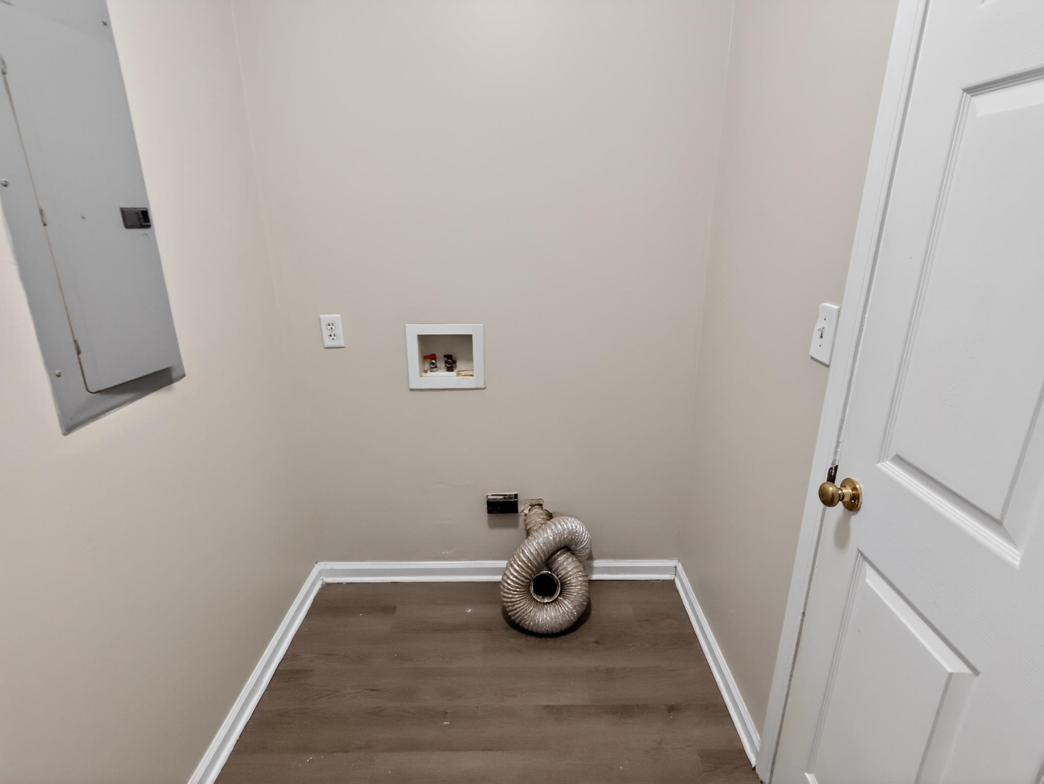 1833 Tamara Way Property Photo 27