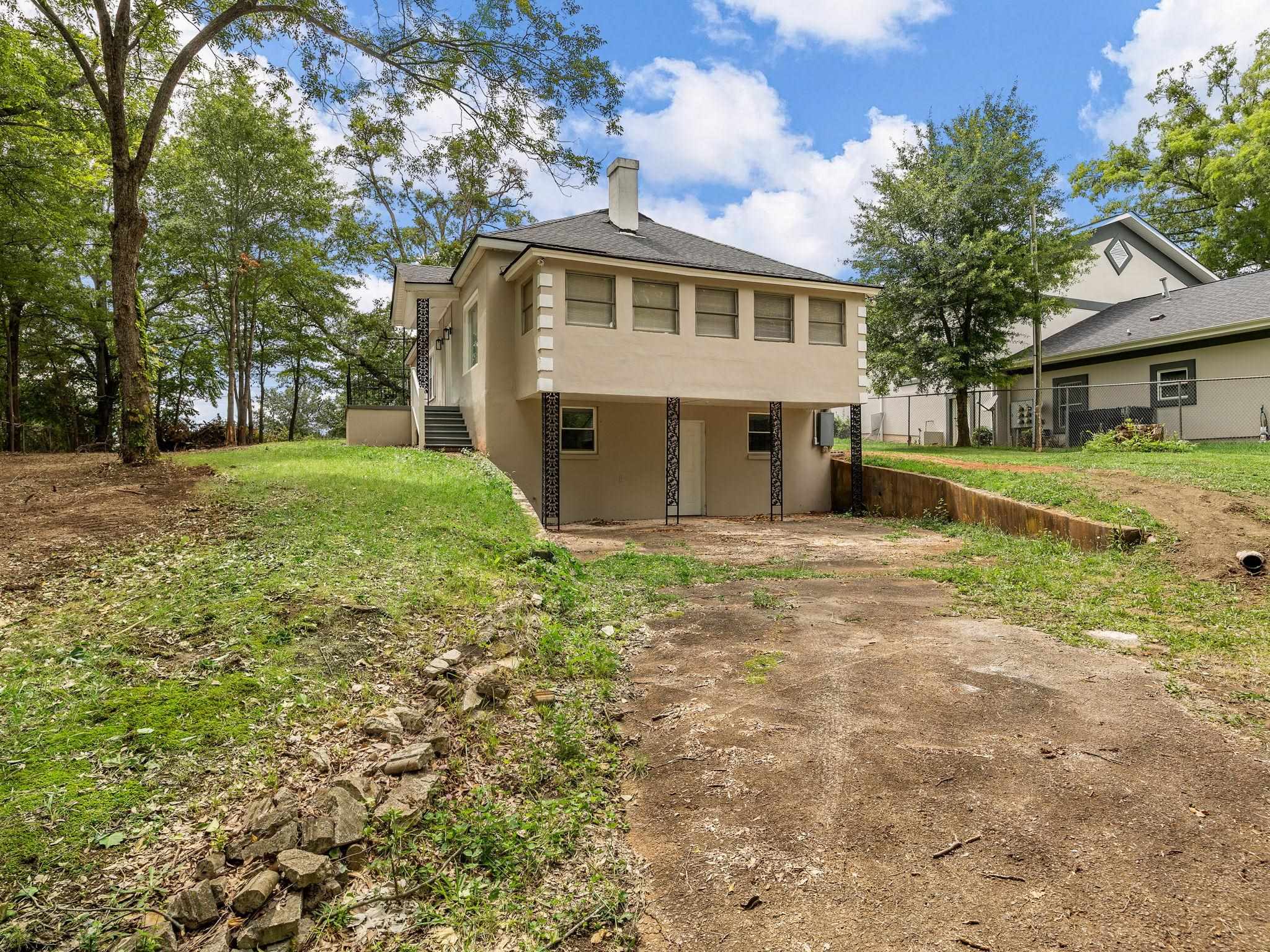 303 Highland Ave Property Photo 43