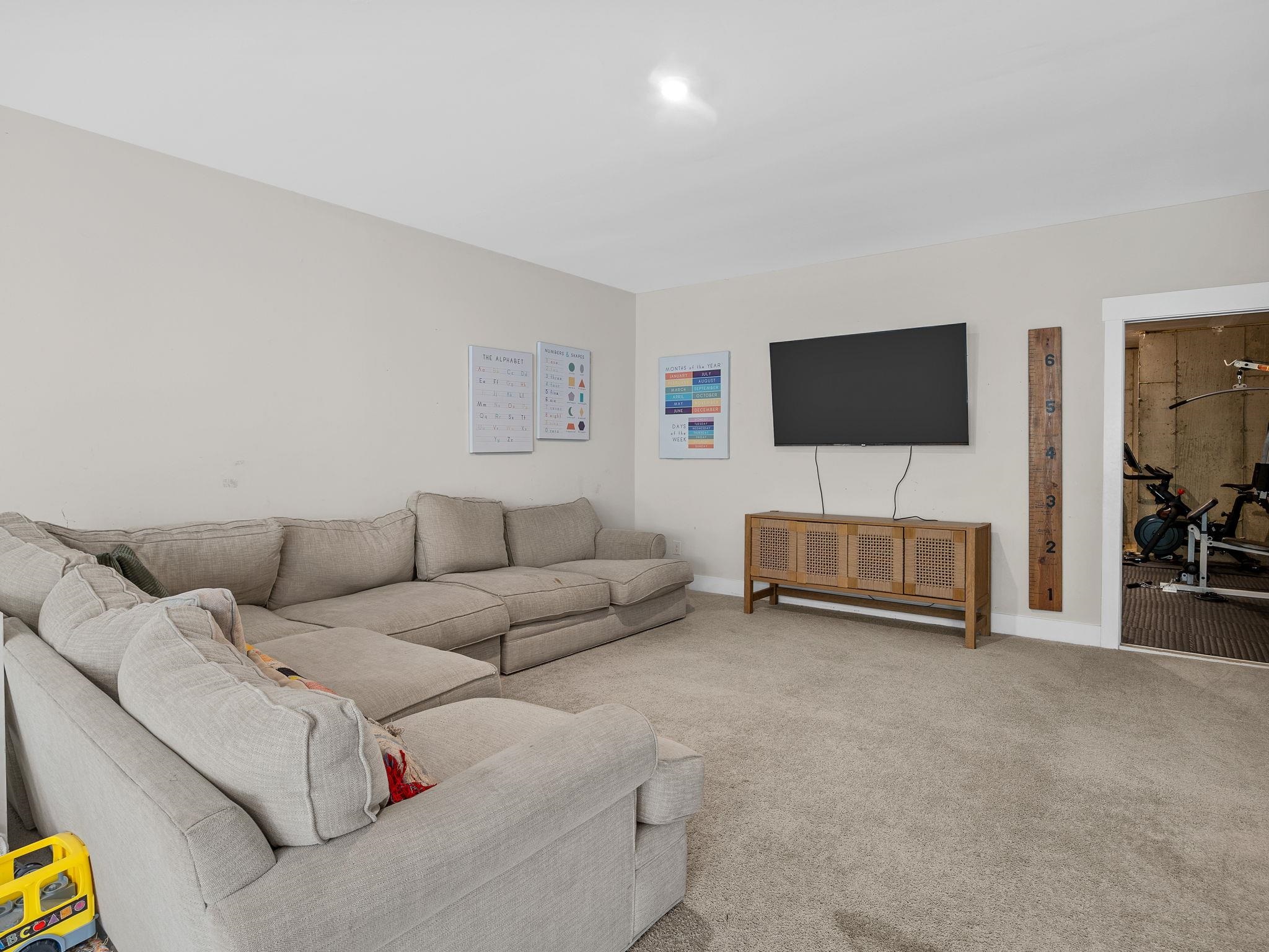 622 Minster Court Property Photo 33