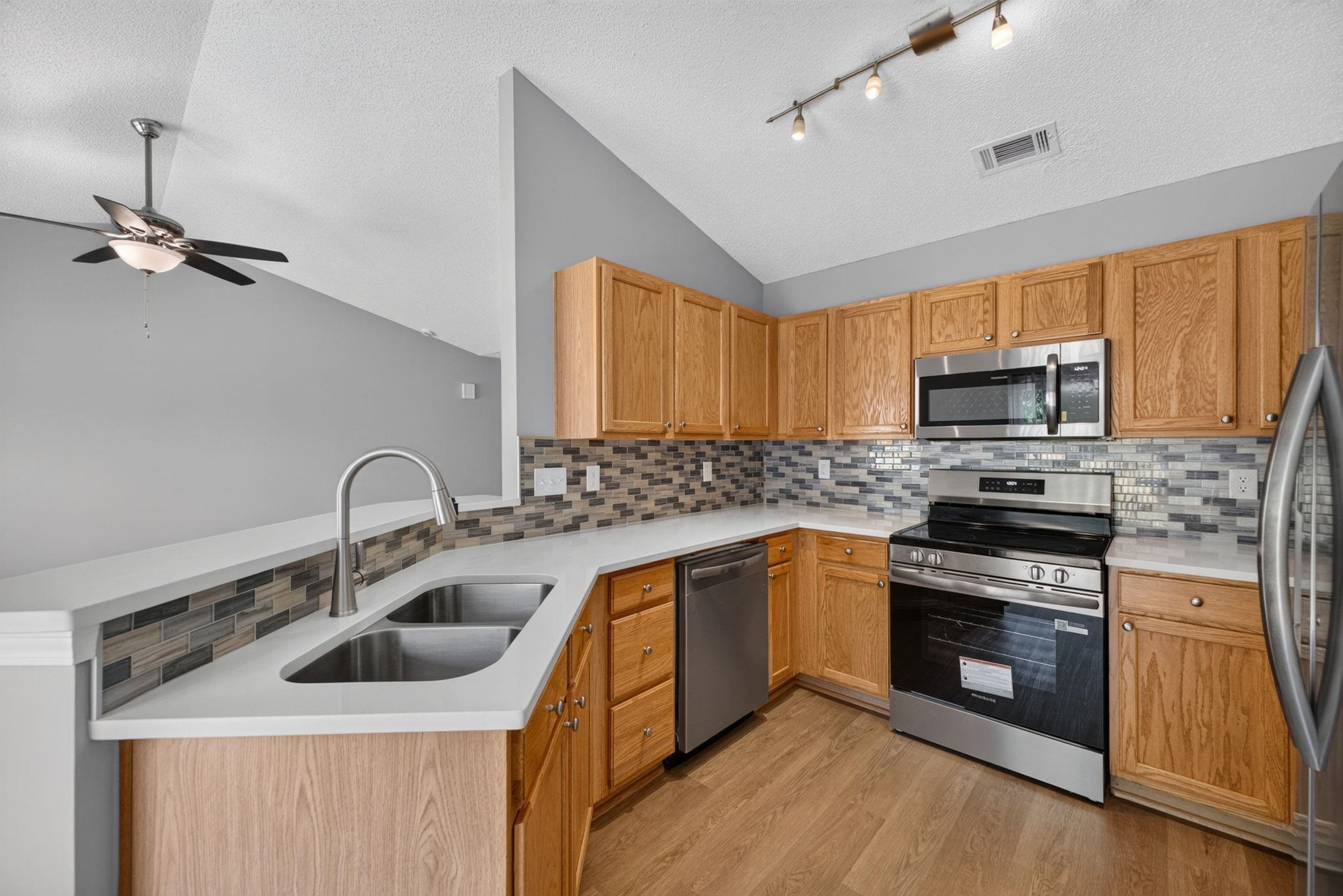 101 Constantine Way Property Photo 10