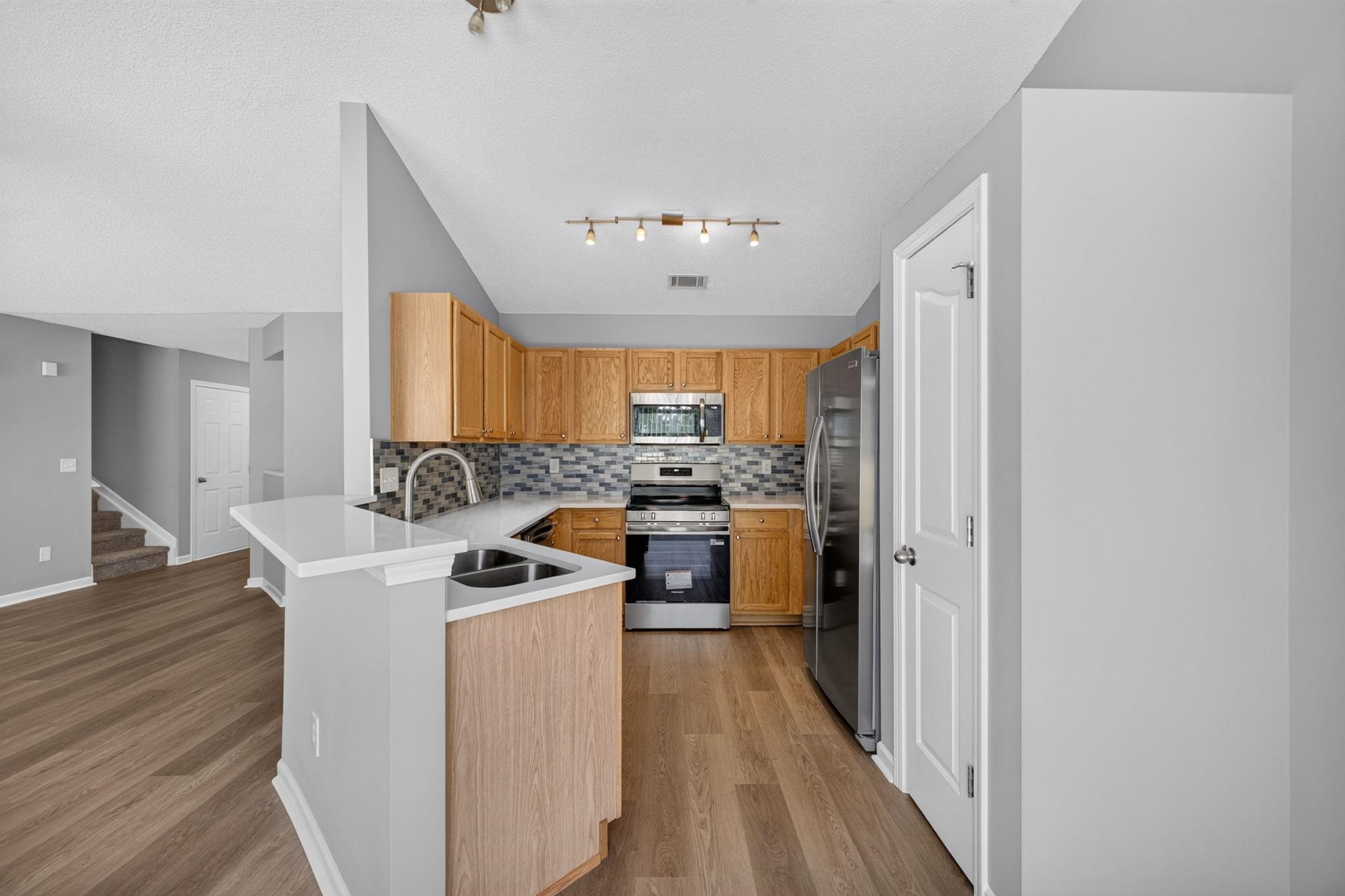 101 Constantine Way Property Photo 14
