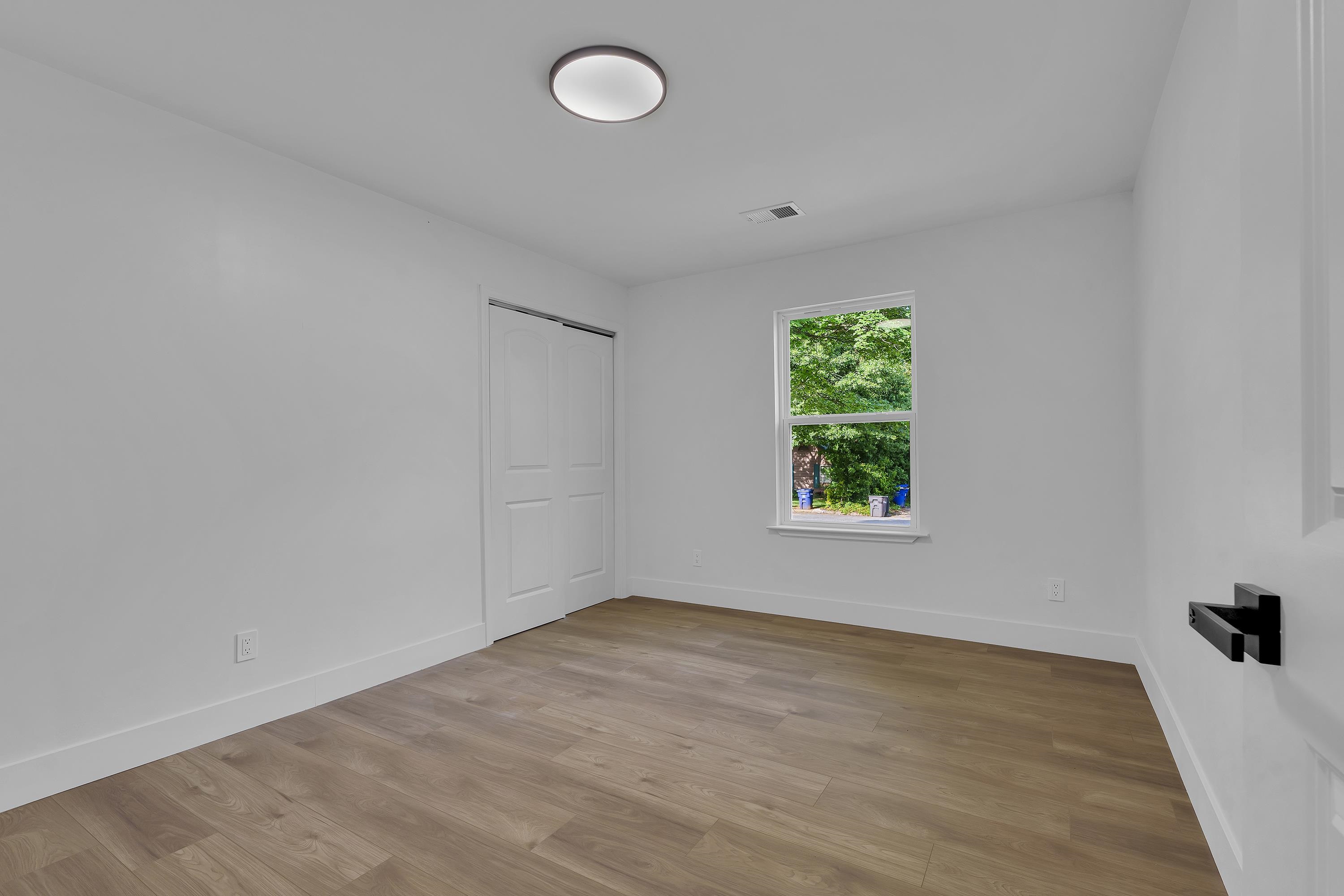208 Seven Oaks Lane Property Photo 24