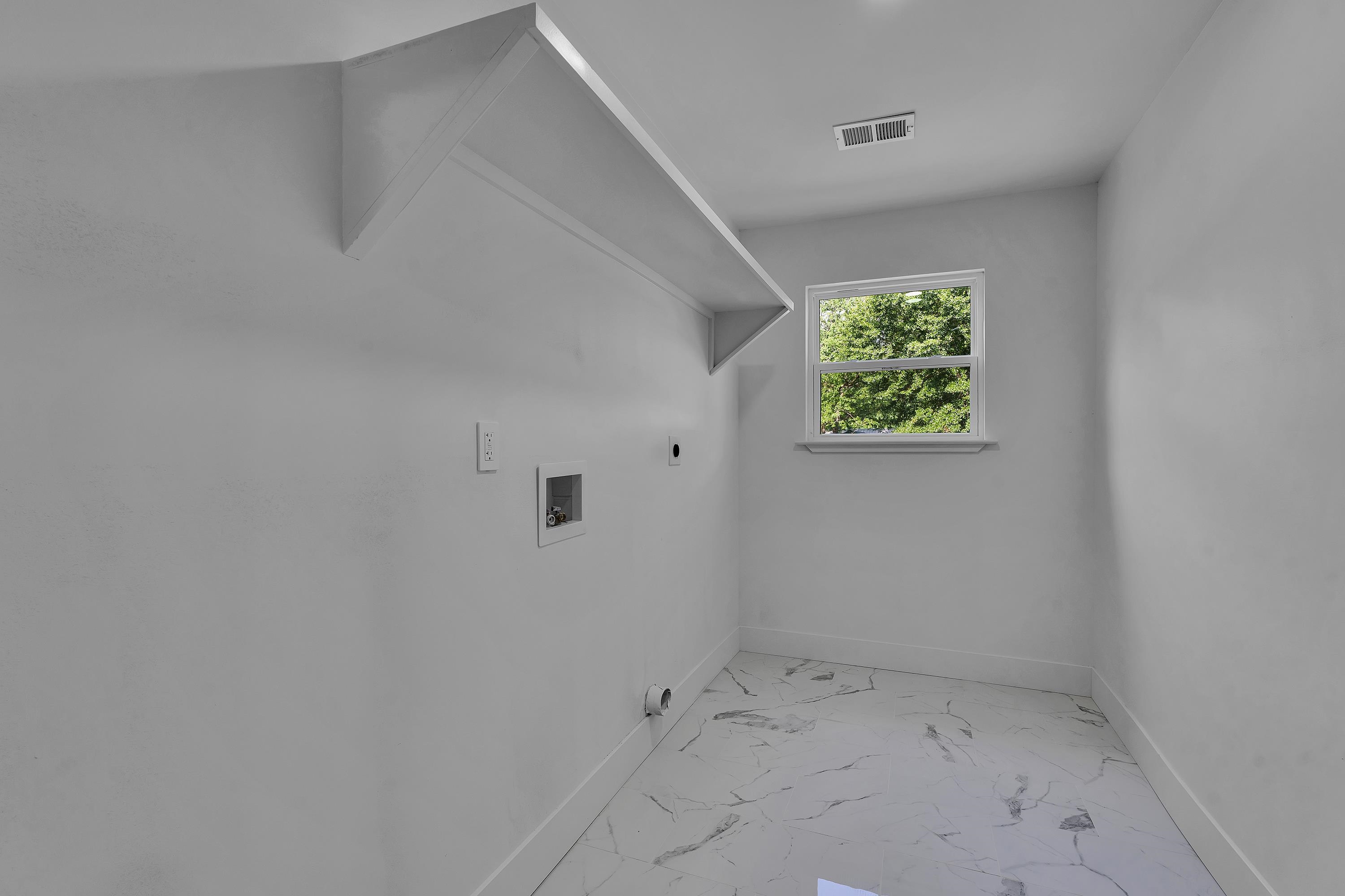 208 Seven Oaks Lane Property Photo 25