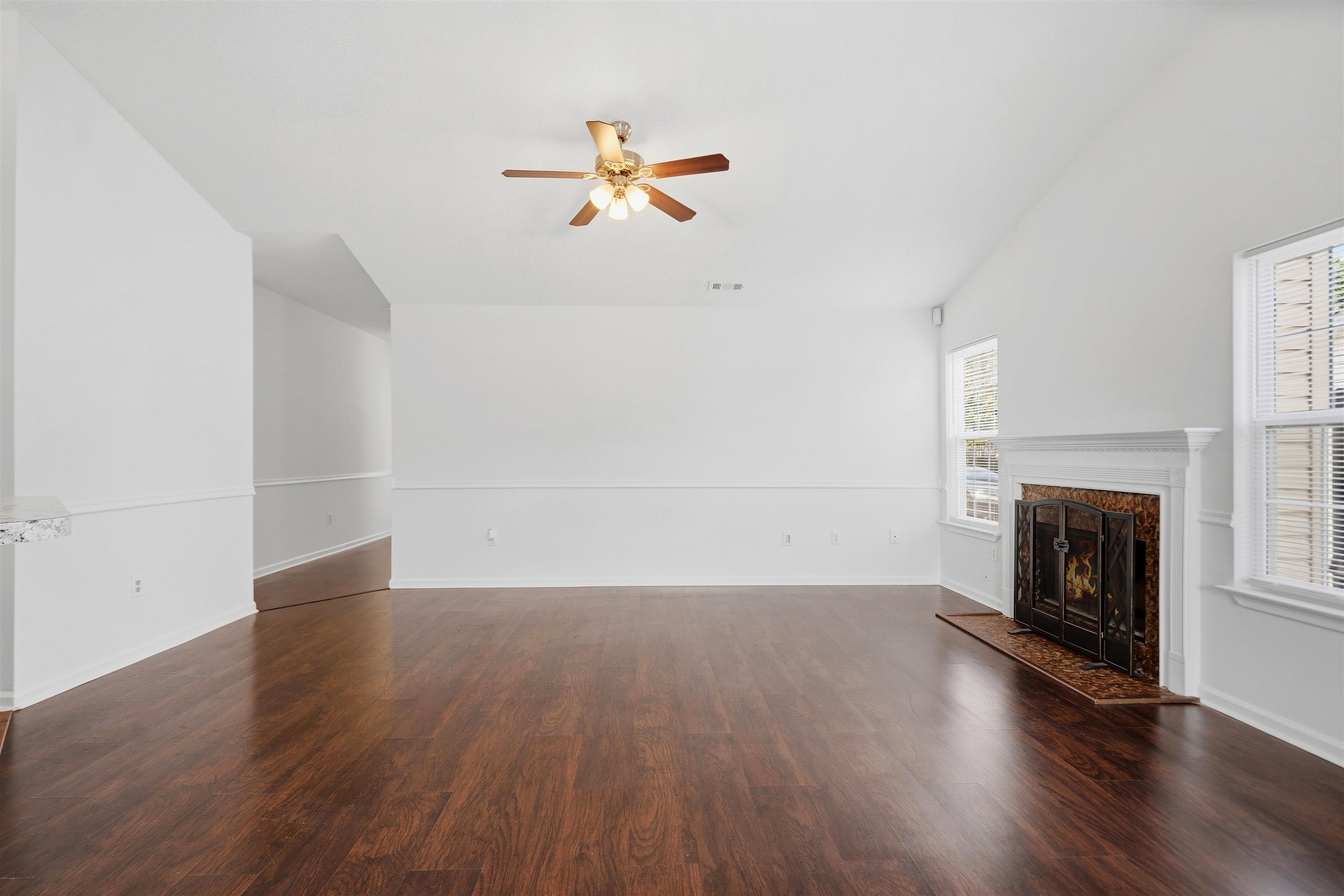 234 W Pheasant Hill Drive Property Photo 3