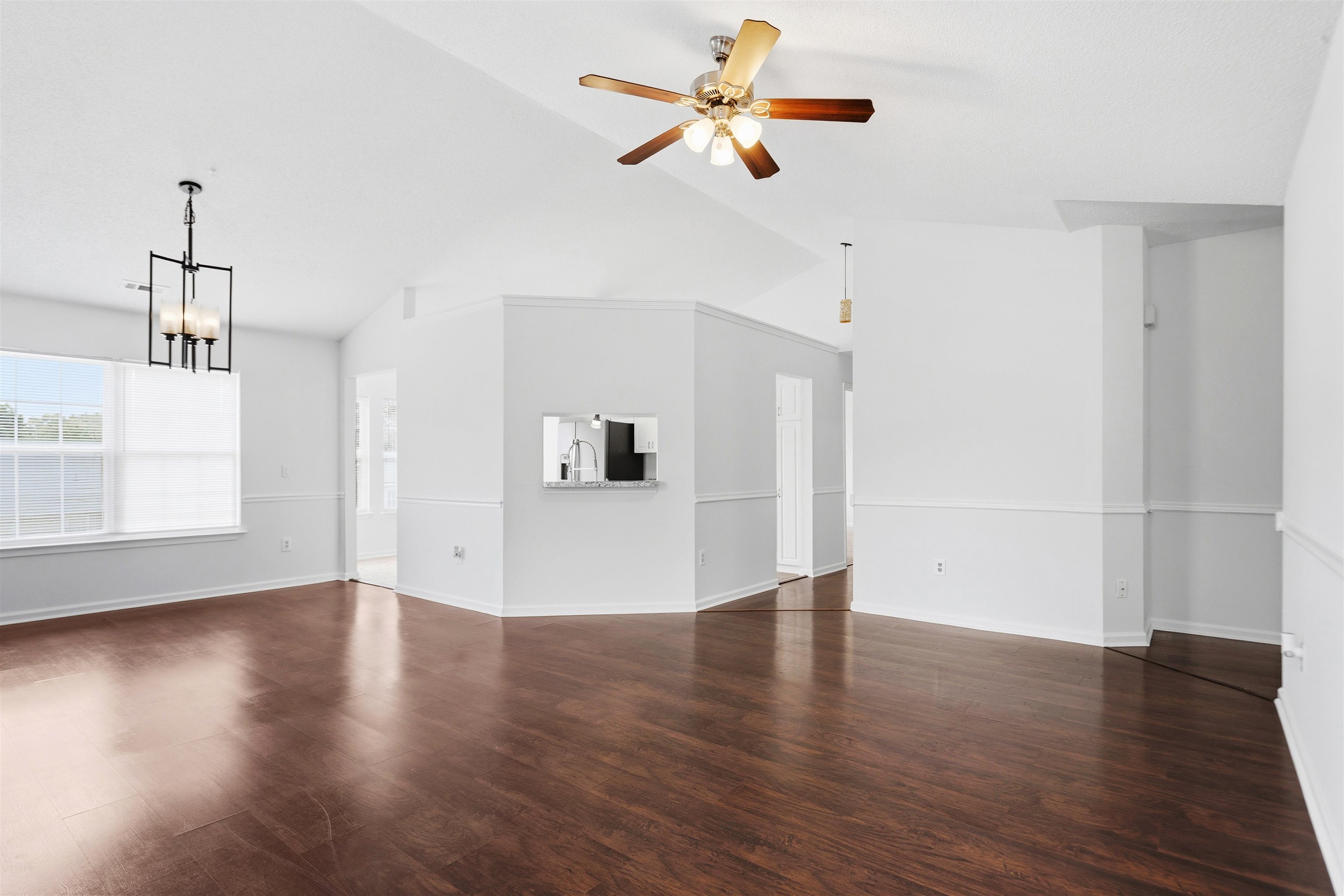 234 W Pheasant Hill Drive Property Photo 4